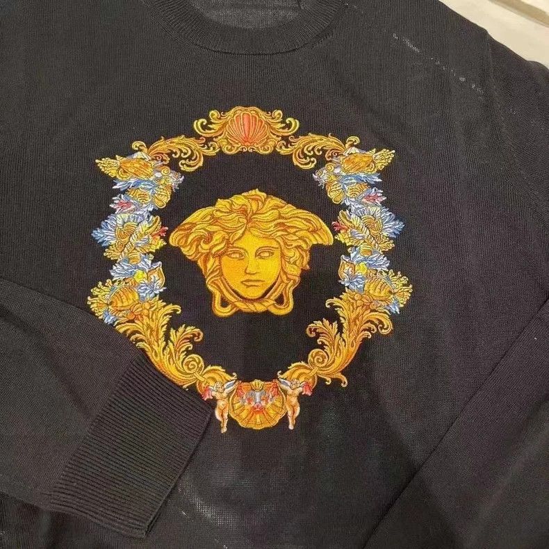 Versace Versace Men's Medusa embroidered sweater Size US S / EU 44-46 / 1 - 2 Thumbnail