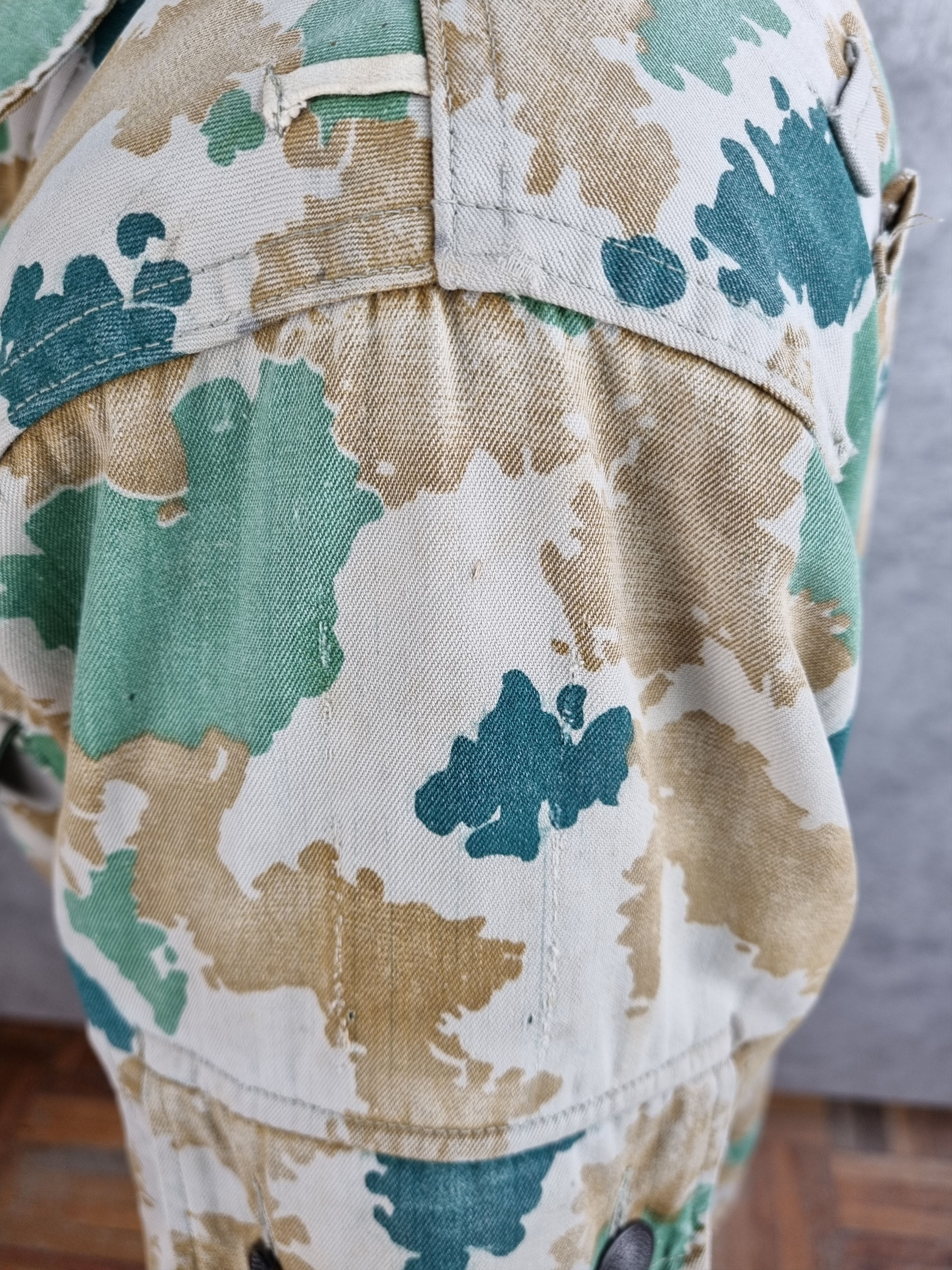 Vintage 50s East German NVA Blumentarn Camouflage Jacket Over Shirt Size US M / EU 48-50 / 2 - 15 Thumbnail