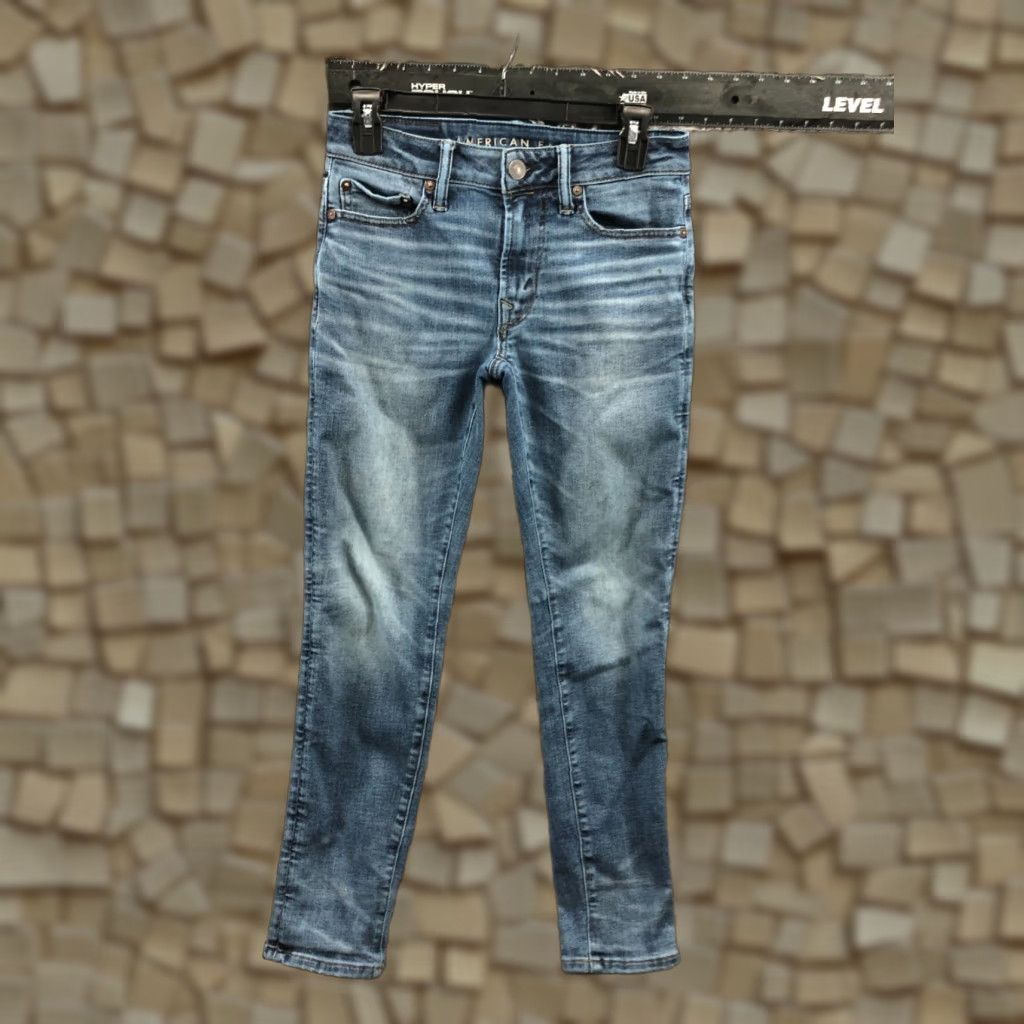 American Eagle Outfitters American Eagle Outfitters Jeans Skinny Wash Blue Size 26 Womens Size 26" / US 2 / IT 38 - 1 Thumbnail