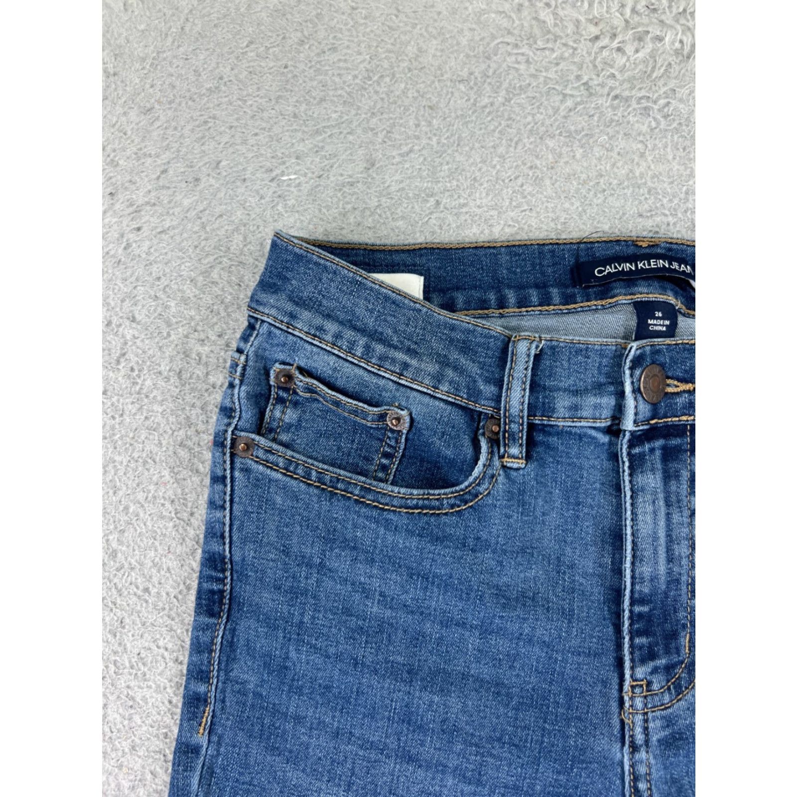 Calvin Klein Calvin Klein Shorts Womens Blue Denim Mid Rise 25x9 Cut-Off 26 Cotton Stretch Casual Beach 90s Womens Size 26" / US 2 / IT 38 - 4 Thumbnail