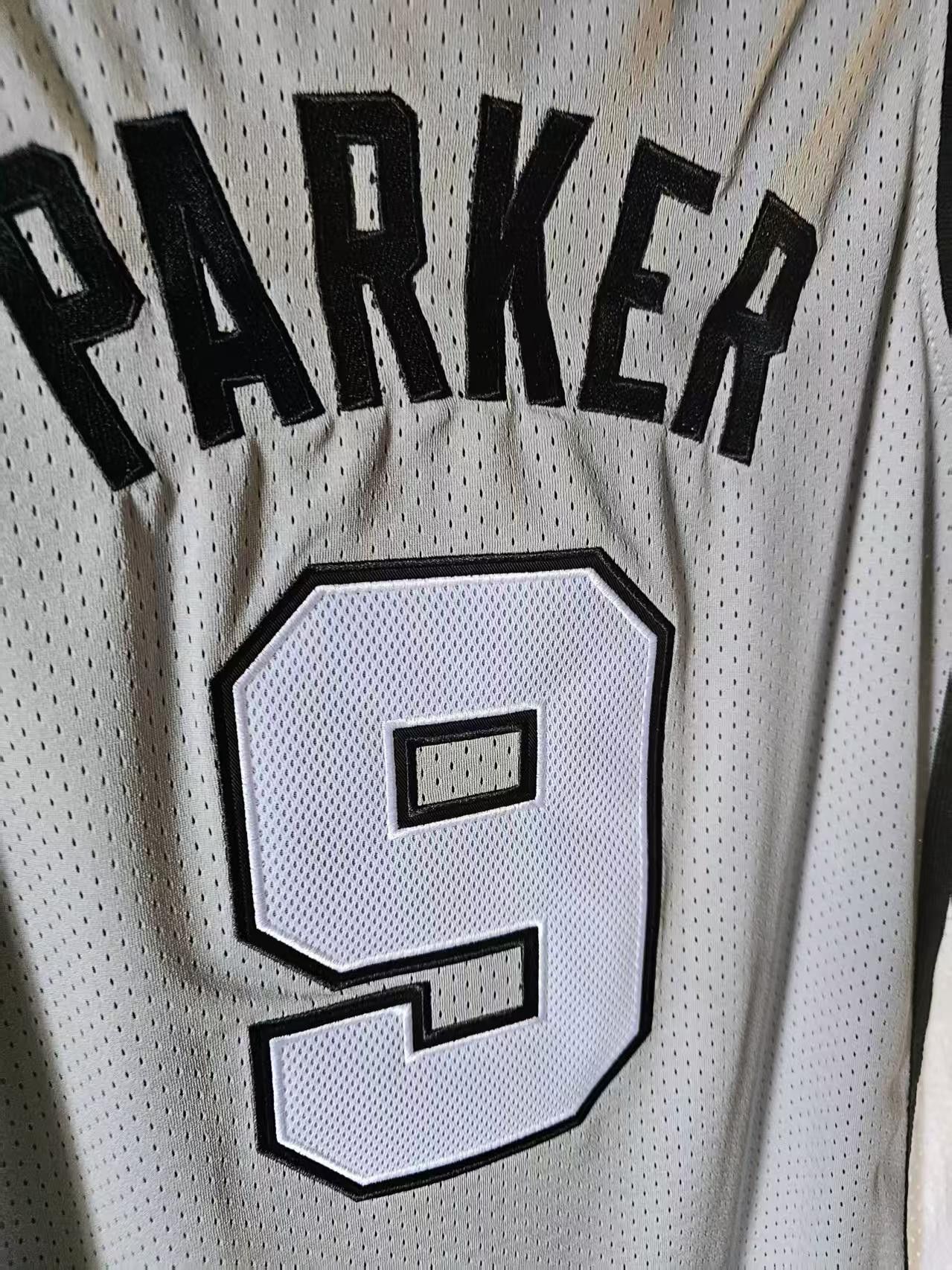NBA San Antonio Spurs Tony Parker Jersey Double Stitched Size US M / EU 48-50 / 2 - 4 Thumbnail