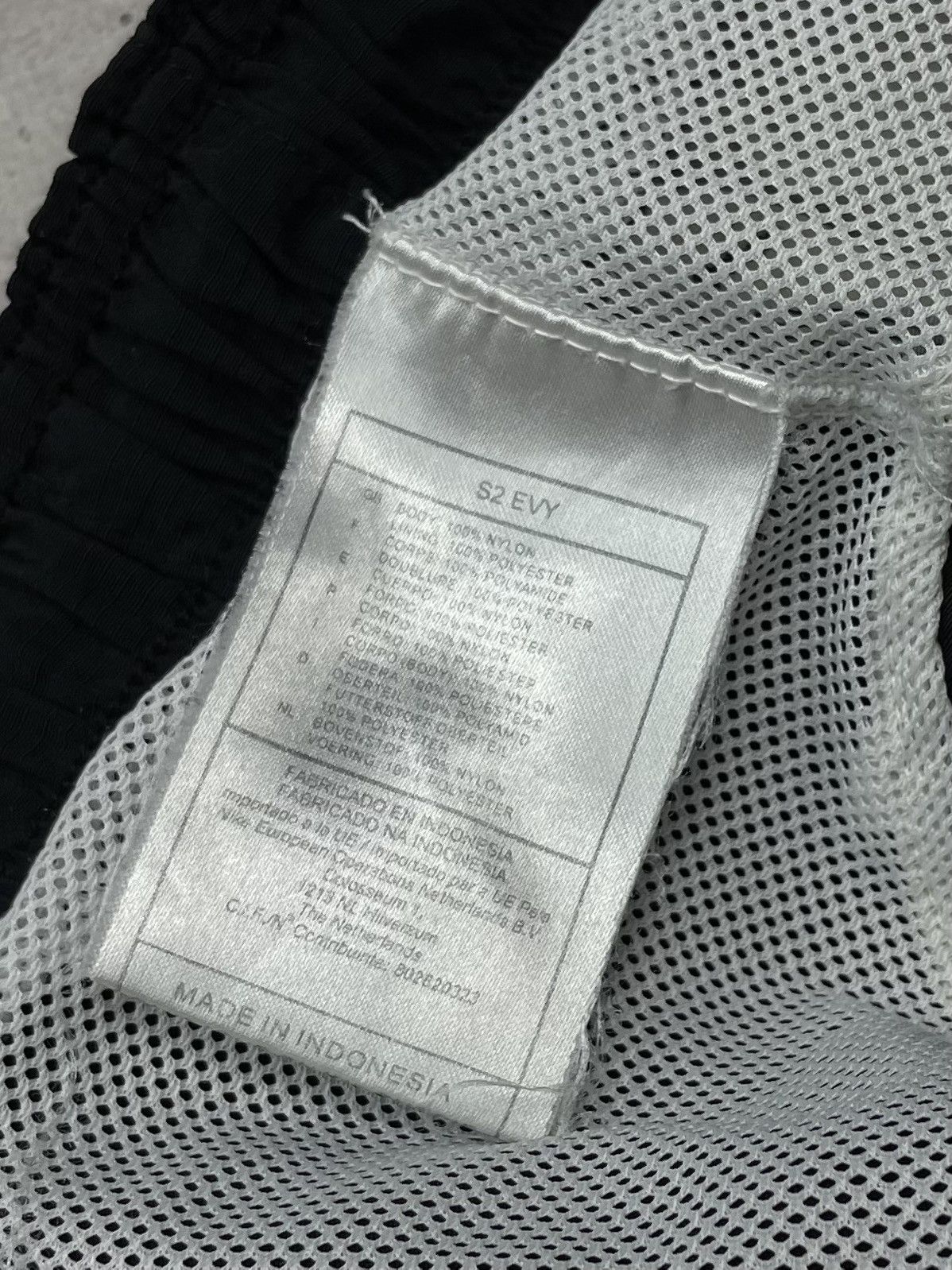Nike × Vintage Vintage Y2K Nike black nylon shorts Size L Size US 34 / EU 50 - 8 Thumbnail