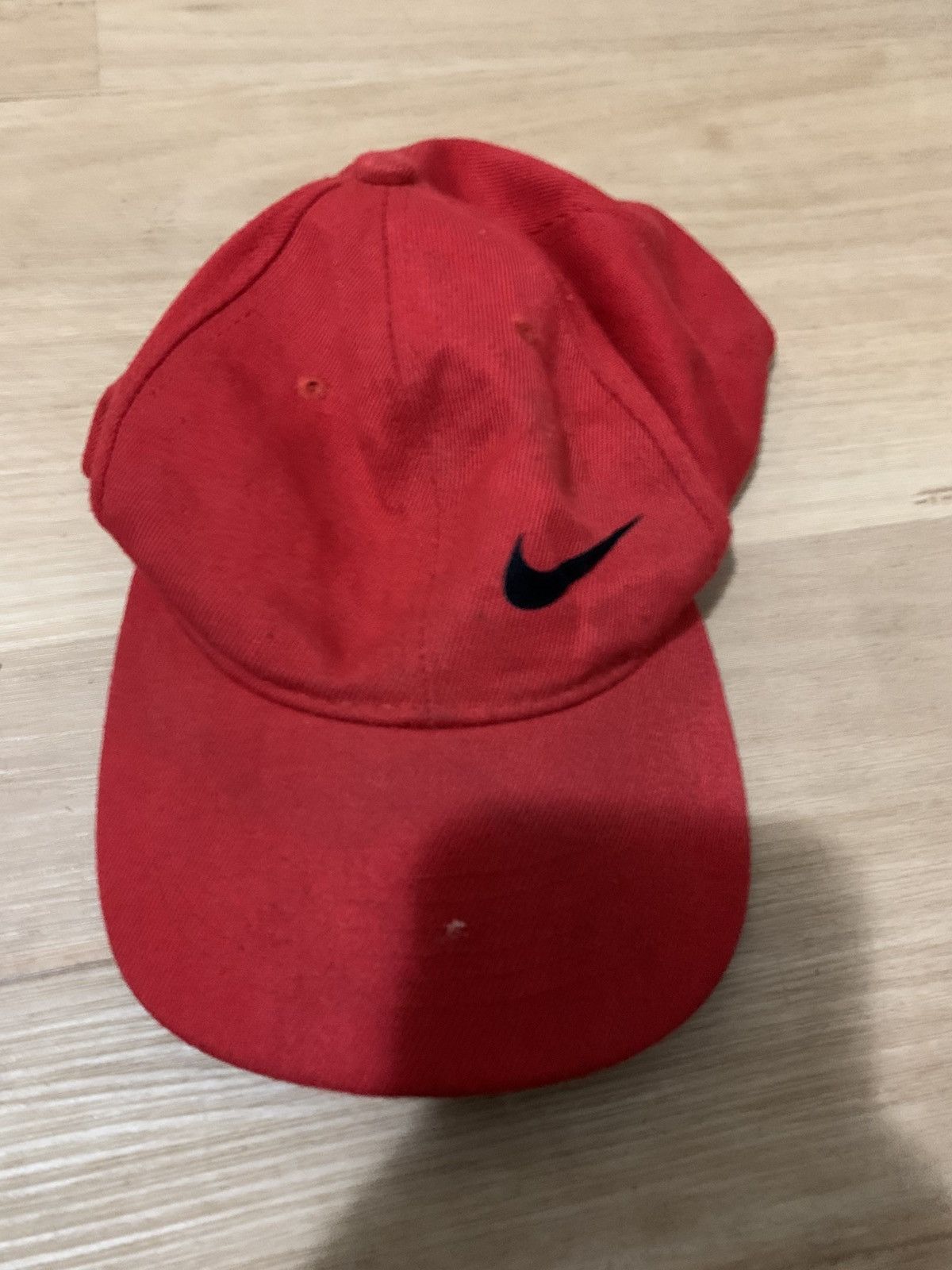 Nike Red Nike Cap Size 28 - 1 Preview