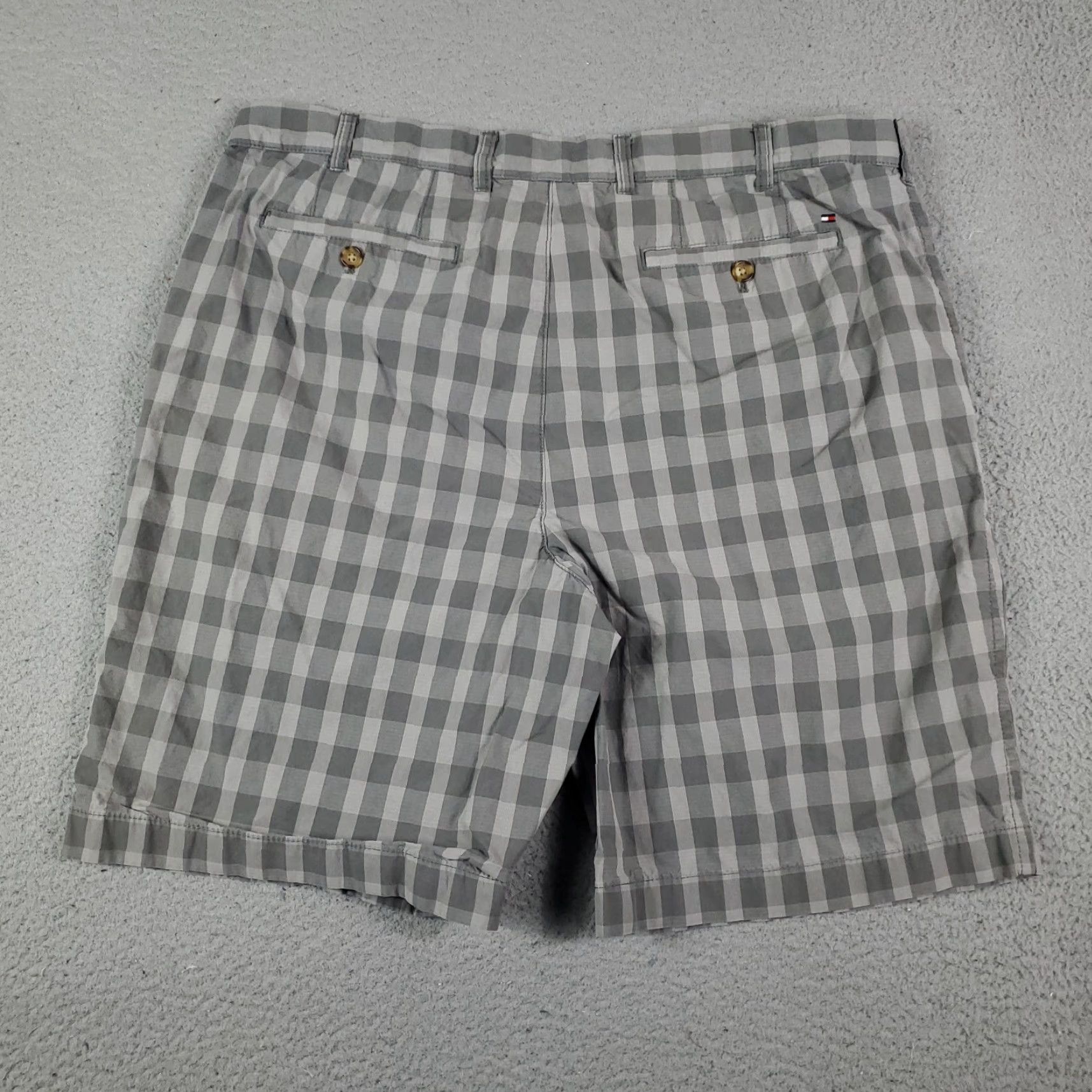 Tommy Hilfiger VINTAGE Tommy Hilfiger Shorts Mens Size 38 Flat Front Chinos Gray Plaid Casual Size US 38 / EU 54 - 7 Thumbnail