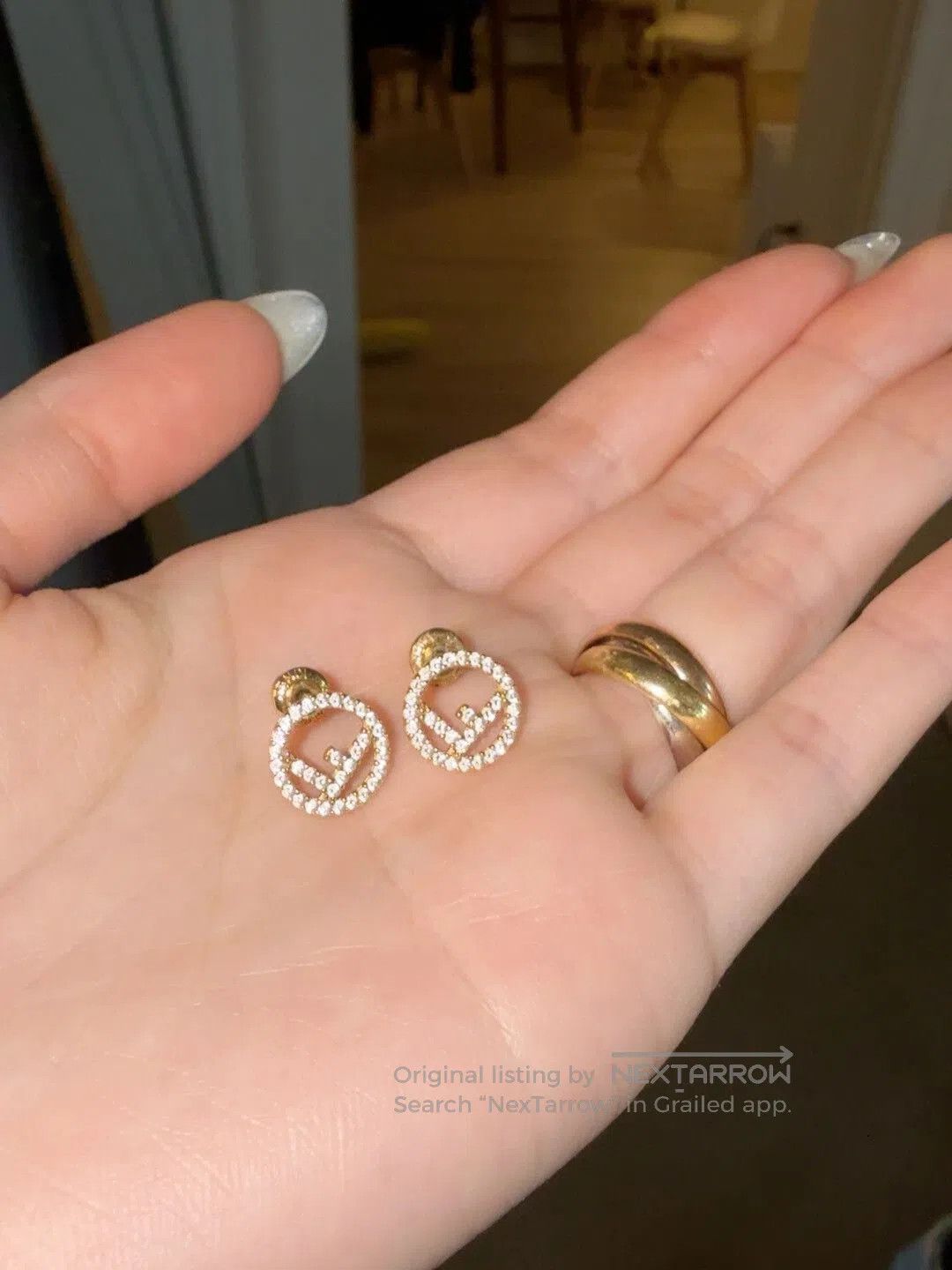 Fendi Fendi Rhinestone Ear Studs in Gold. Size ONE SIZE - 1 Thumbnail