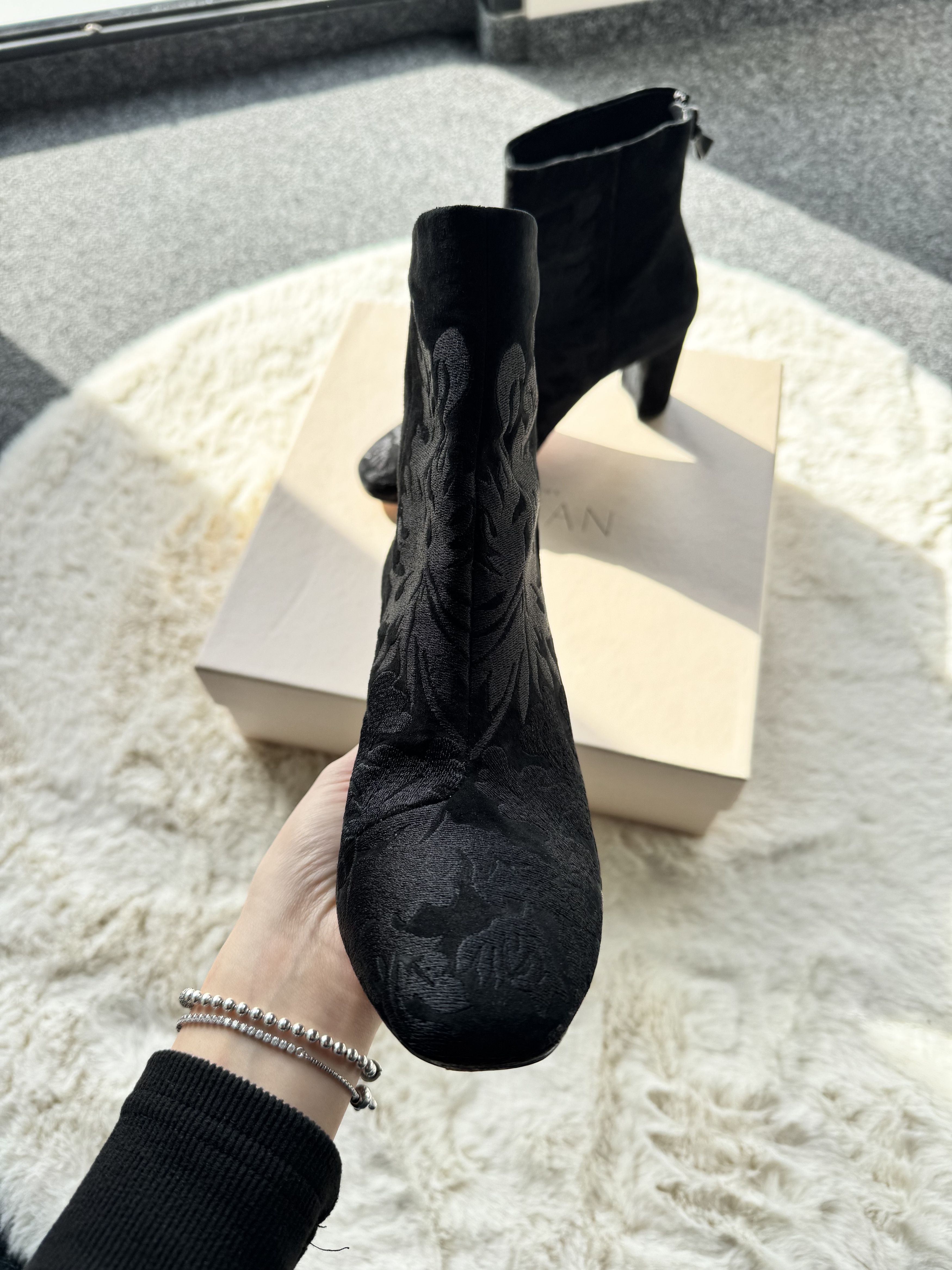 Alexandre Birman Alexandre Birman velvet black ankle boots block heels 38 Size US 8 / IT 38 - 7 Thumbnail