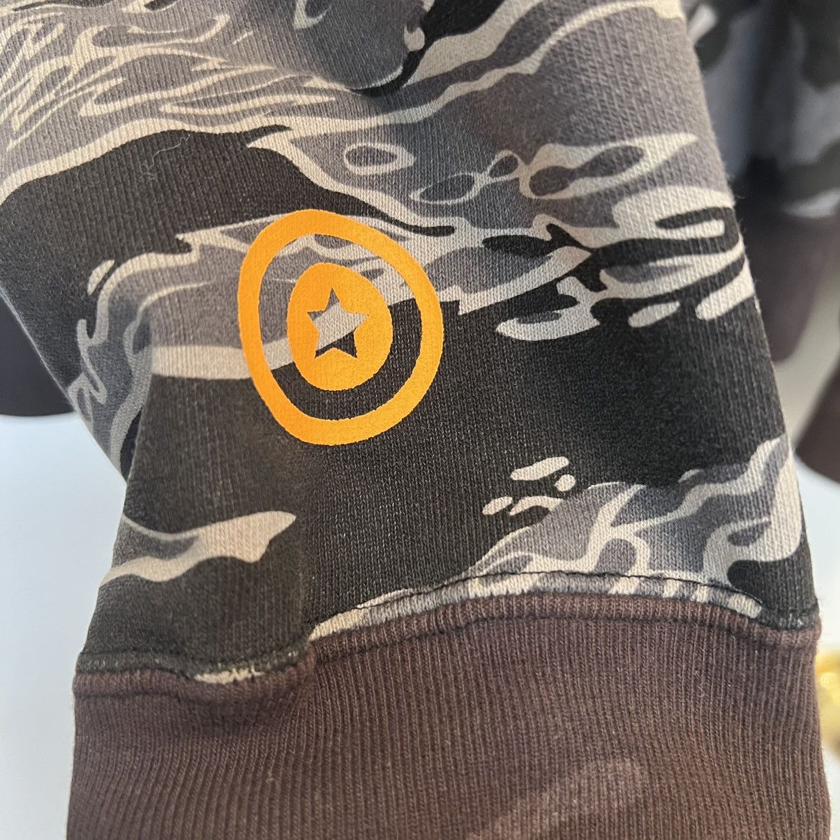 Bape × Undefeated Bape X Undefeated Tiger Shark Half Full ZipUp Hoodie Black Size US XL / EU 56 / 4 - 5 Thumbnail