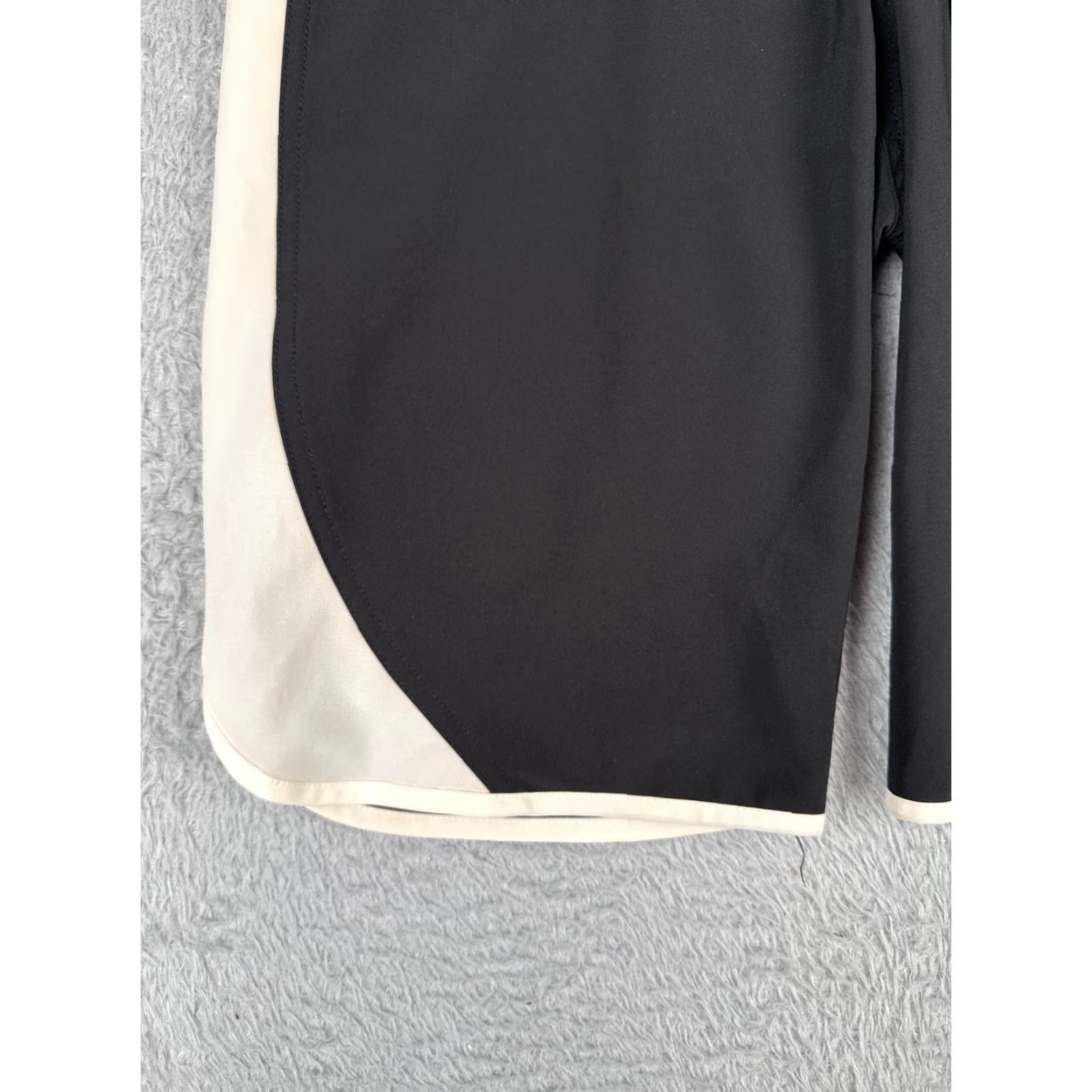 The North Face The North Face Shorts Womens 8 Black White Apex Series Board Short Style 12" Size 30" / US 8 / IT 44 - 3 Thumbnail