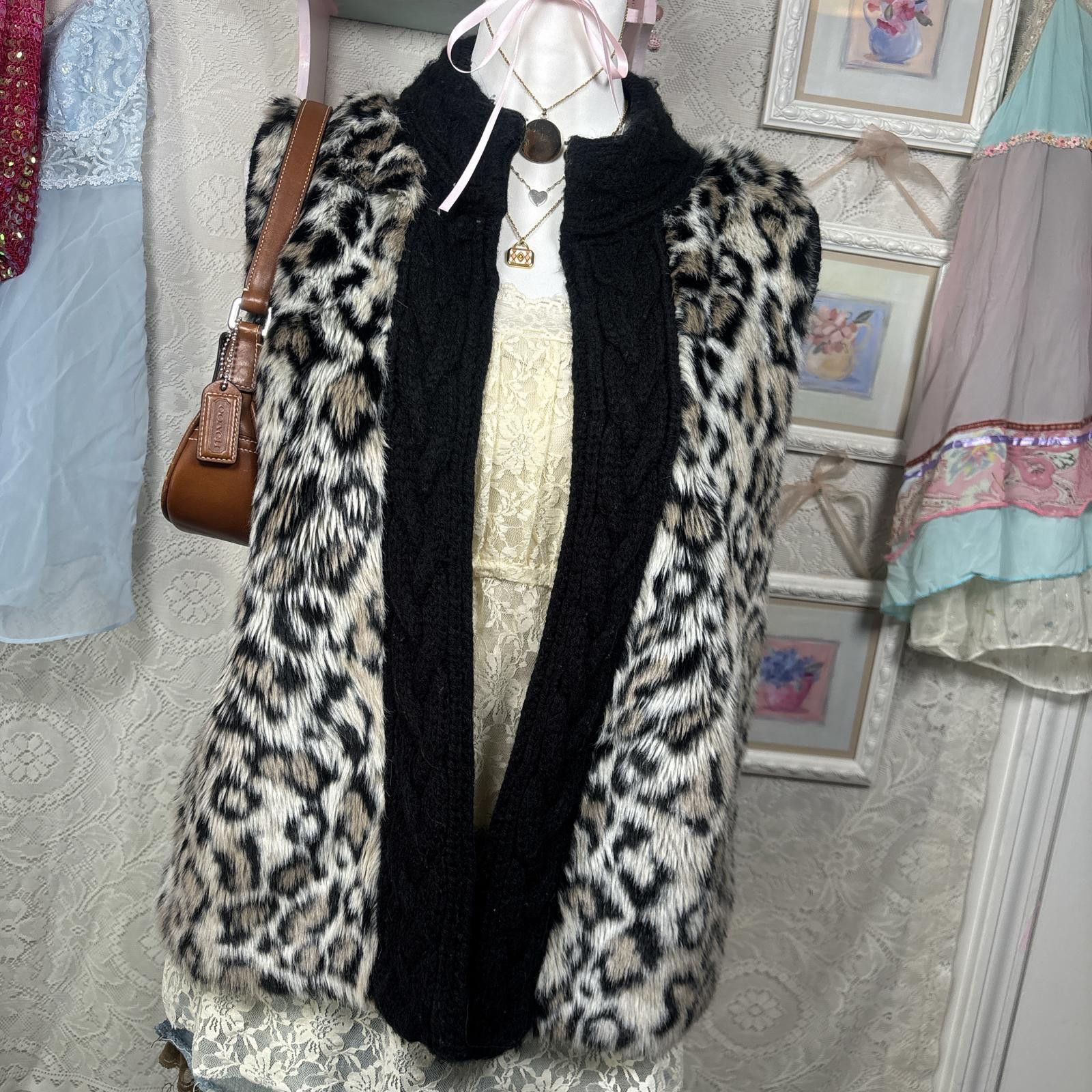 Chicos vintage cheetah print fur vest Size M / US 6-8 / IT 42-44 - 2 Thumbnail