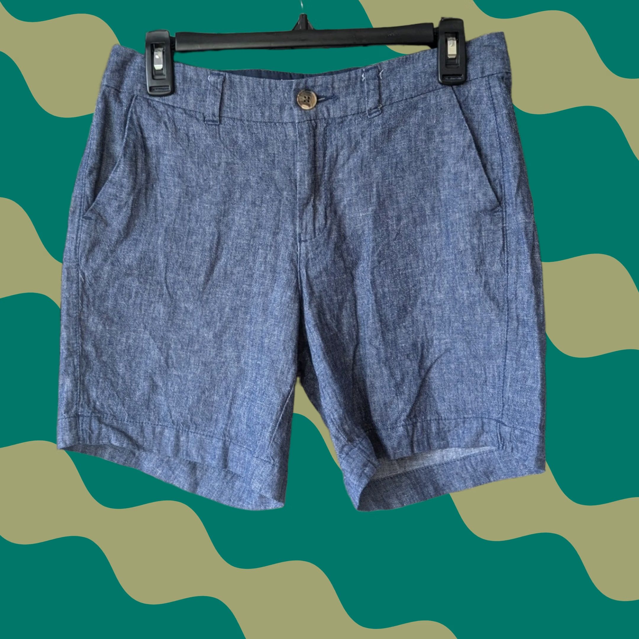 Old Navy VINTAGE: Old Navy Everyday Short Blue Linen Blend Mid Rise 5 in Inseam Sz 2 Preppy Size 24" / US 00 / IT 34 - 1 Thumbnail