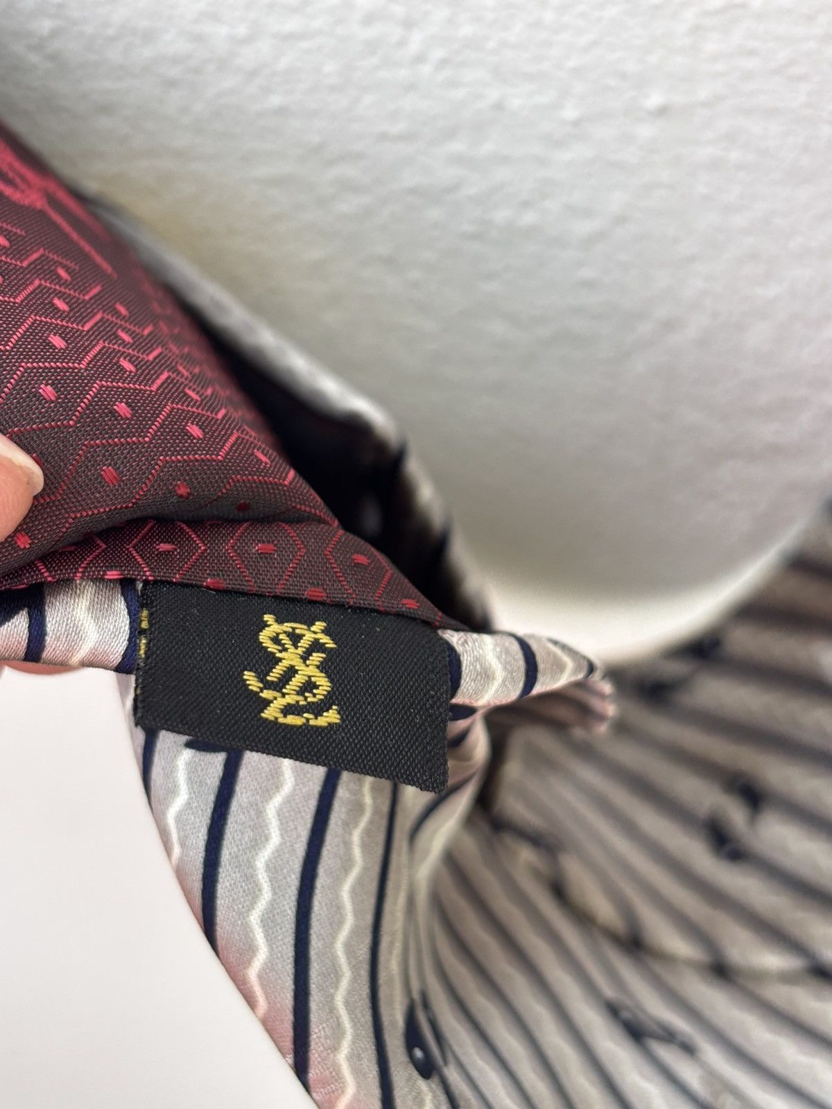 Yves Saint Laurent Yves Saint Laurent Vintage Silk Tie (1990s) Size ONE SIZE - 6 Thumbnail