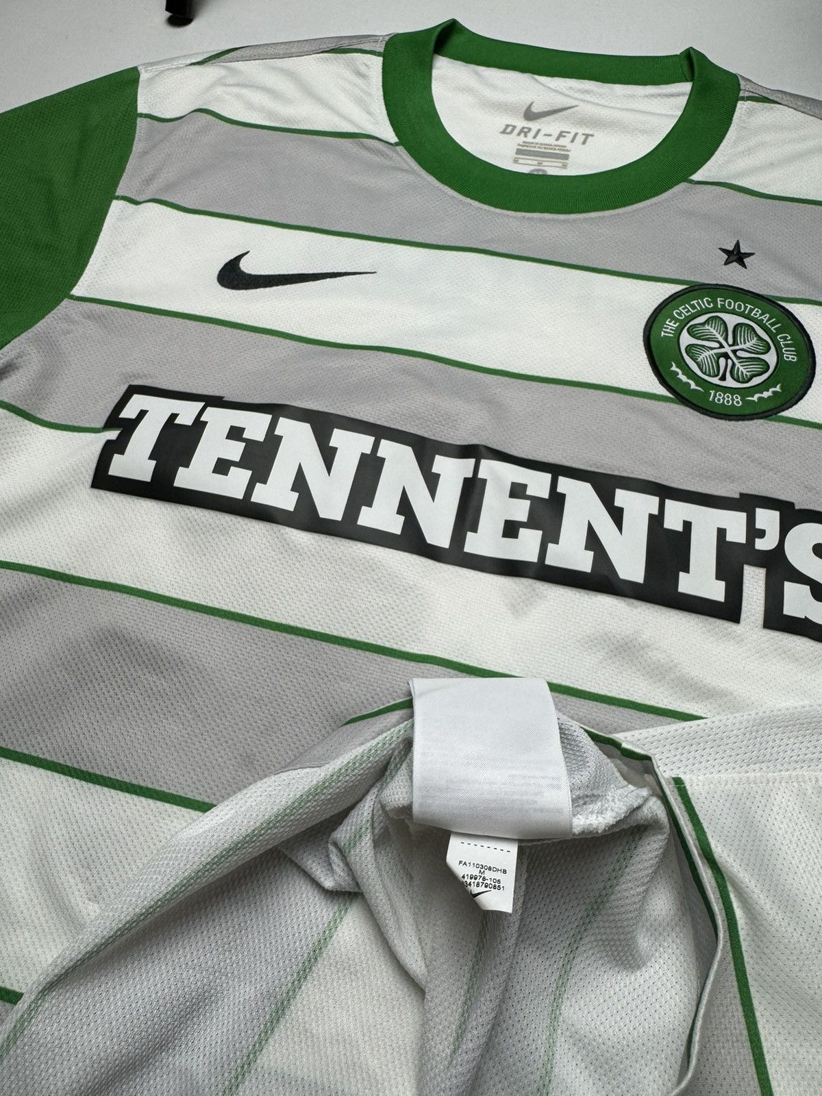 Nike Rare Celtic Nike soccer jersey #18 Lennon y2k Size US M / EU 48-50 / 2 - 11 Thumbnail