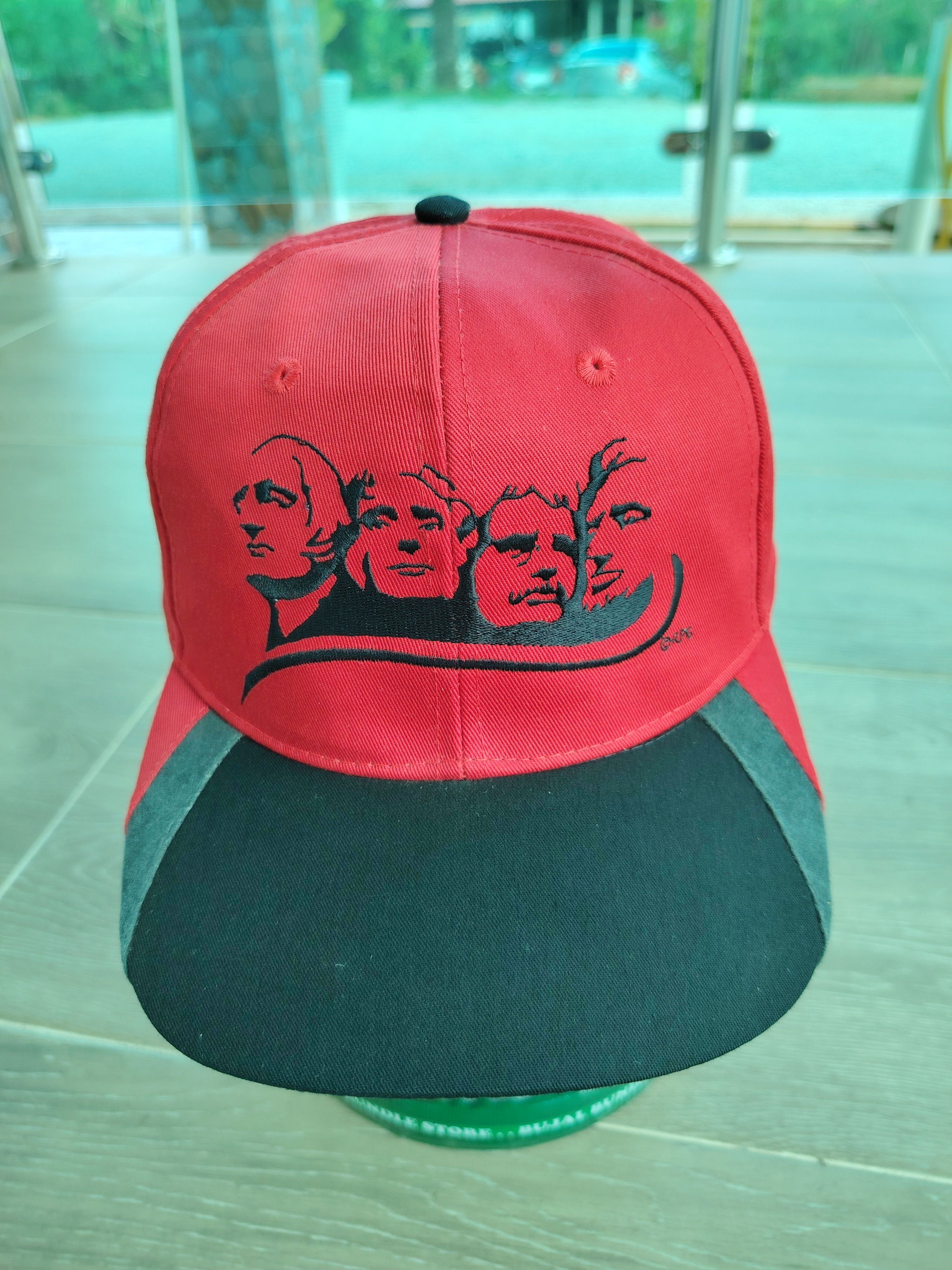 Vintage Vintage Mount Rushmore Emboidered Hat Cap Size ONE SIZE - 1 Thumbnail