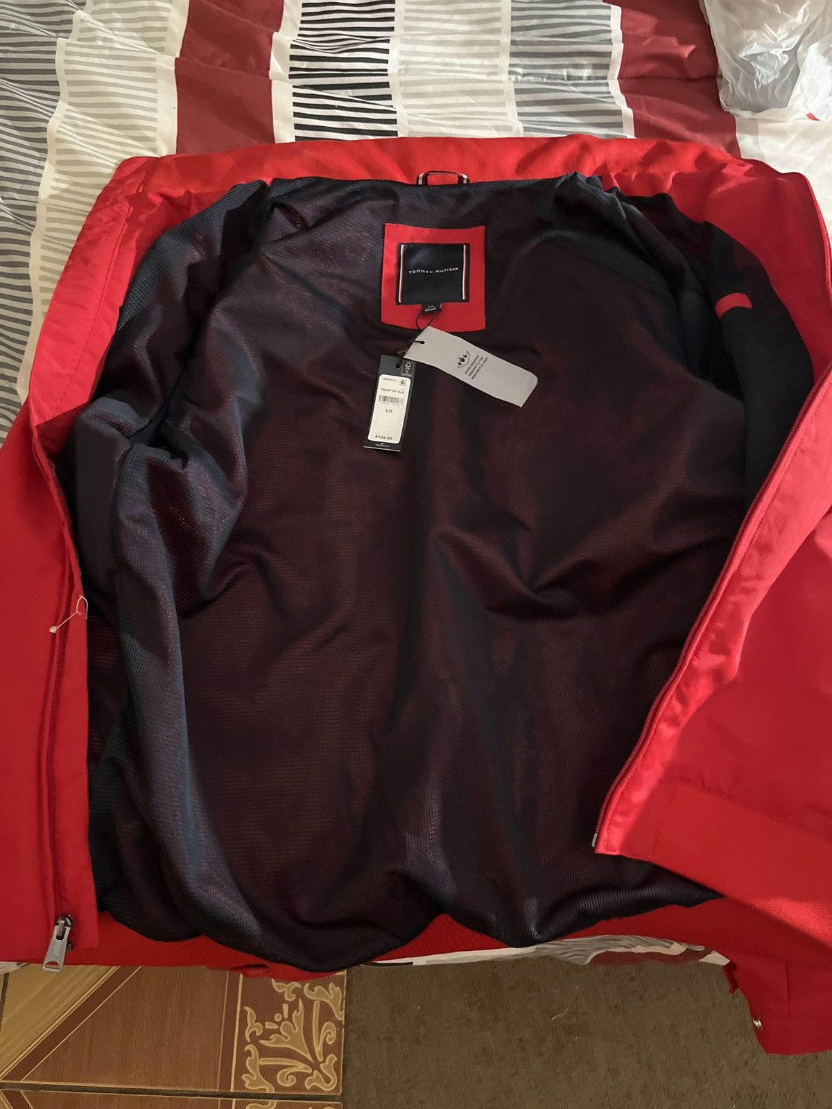 Tommy Hilfiger Water Resistant Regatta Jacket W/Hood Size US L / EU 52-54 / 3 - 3 Thumbnail