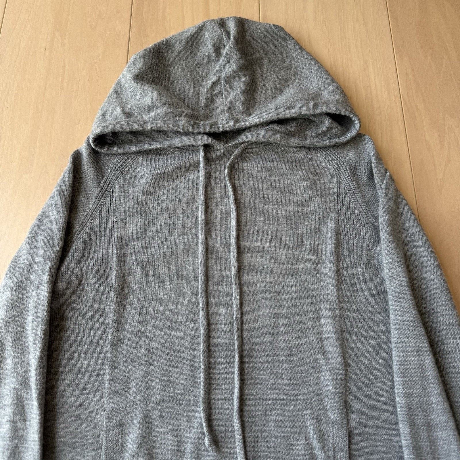 Lululemon Lululemon Merino Wool Hoodie Womens 4 Gray Hooded Pullover Size S / US 4 / IT 40 - 3 Thumbnail