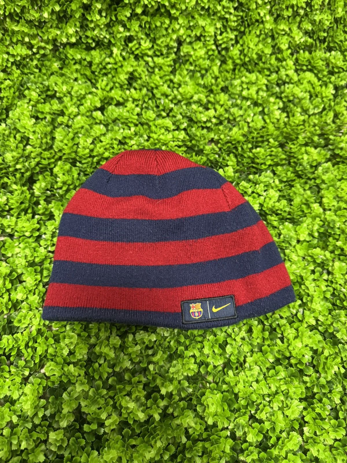 Nike Vintage Nike Barcelona hat Size ONE SIZE - 2 Thumbnail