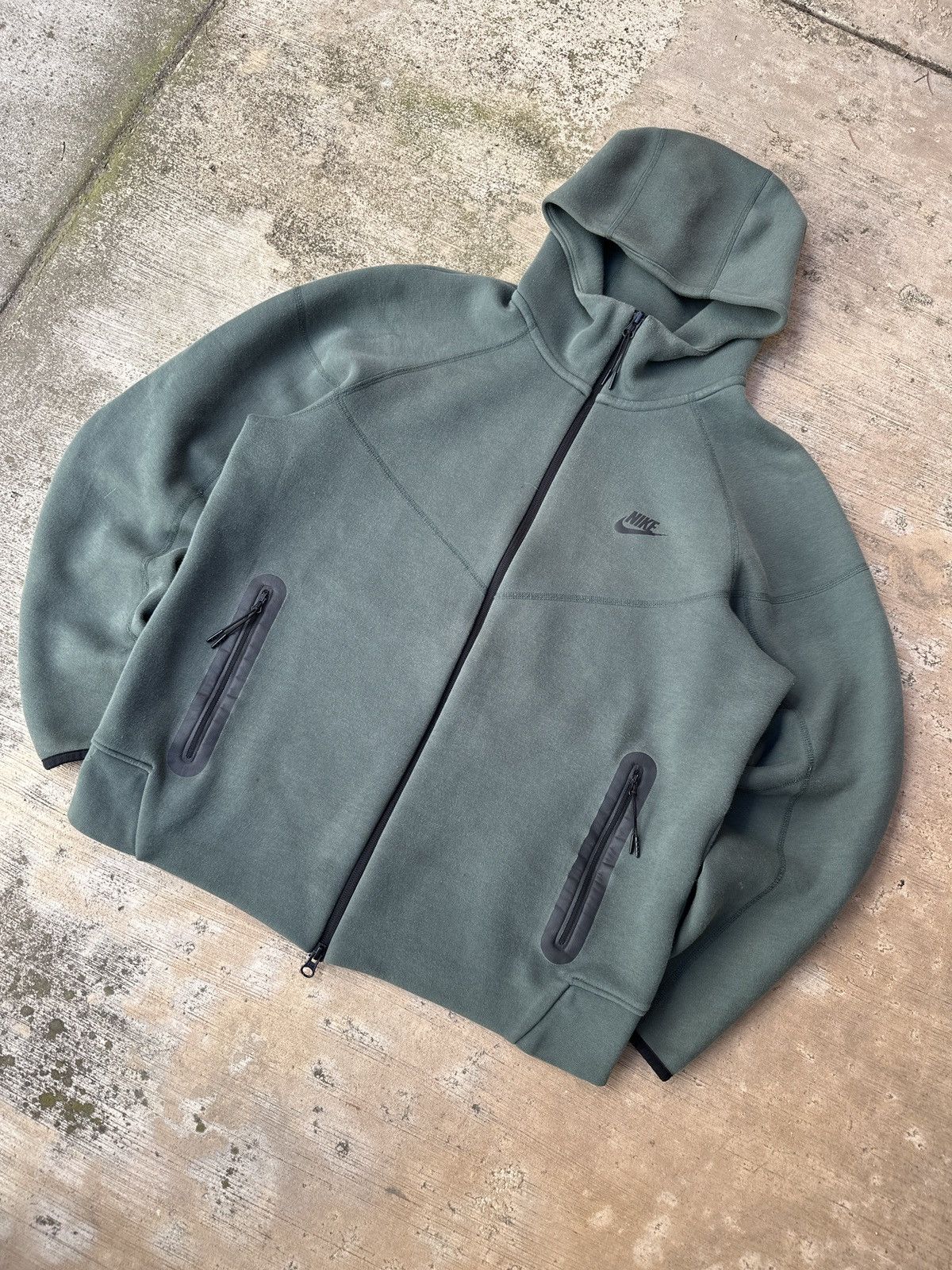 Nike Y2k Dark Forest Green Nike Tech Zip-up Jacket Drill y2k Size US L / EU 52-54 / 3 - 1 Thumbnail