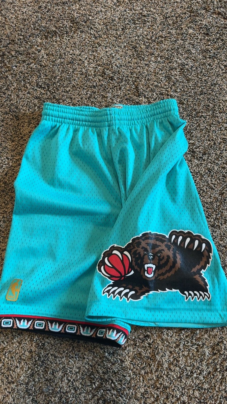 Mitchell & Ness Grizzlies Shorts Size US 32 / EU 48 - 1 Thumbnail