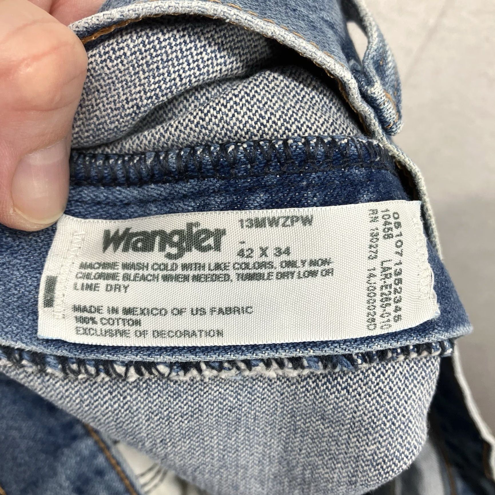 Wrangler VINTAGE Wrangler Jeans Cowboy Cut Mens 42x32 Blue 100% Cotton Straight 5-Pocket Medium Wash Size US 42 / EU 58 - 4 Thumbnail