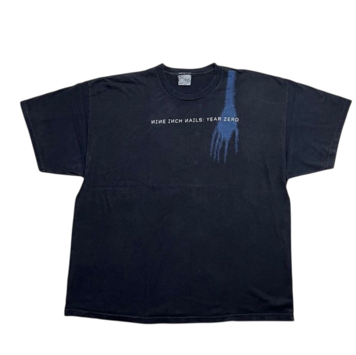 Vintage Vintage Nine Inch Nails Year Zero Band Tee Size US XXL / EU 58 / 5 - 1 Thumbnail