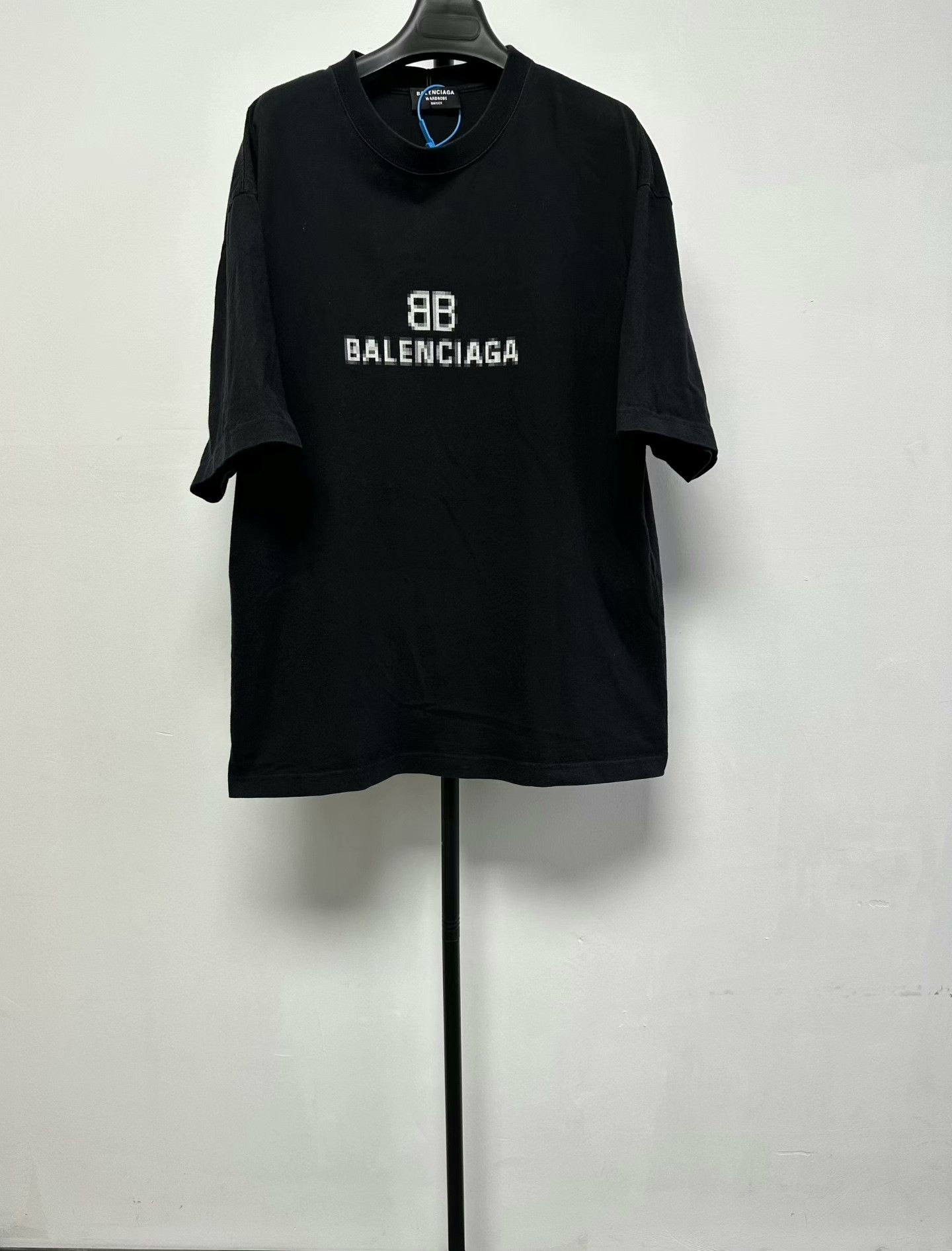 Balenciaga Balenciaga Pixelated Logo T-Shirt Size M Size US M / EU 48-50 / 2 - 1 Thumbnail