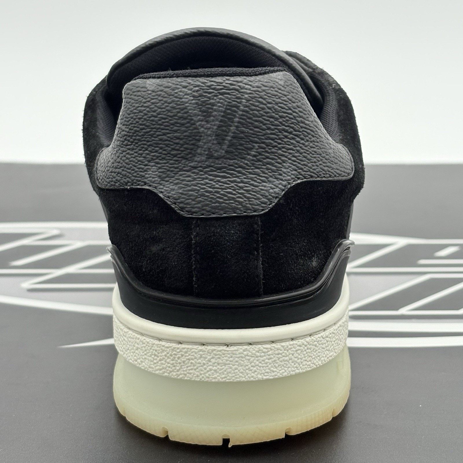 Louis Vuitton Louis Vuitton Trainer ' Black Monogram ' | GREAT COND! Size US 9 / EU 42 - 3 Thumbnail
