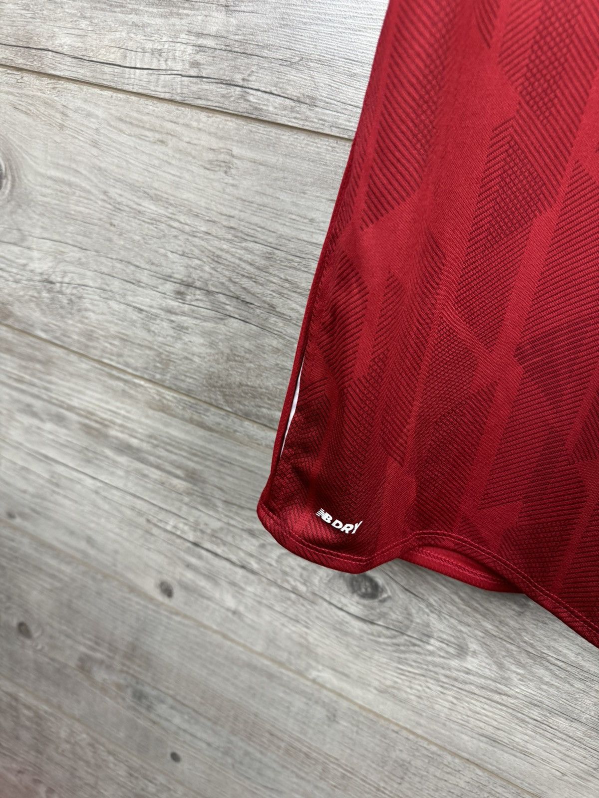 New Balance New Balance Liverpool 2018/19 Home Horley 21 Football Size US S / EU 44-46 / 1 - 16 Thumbnail