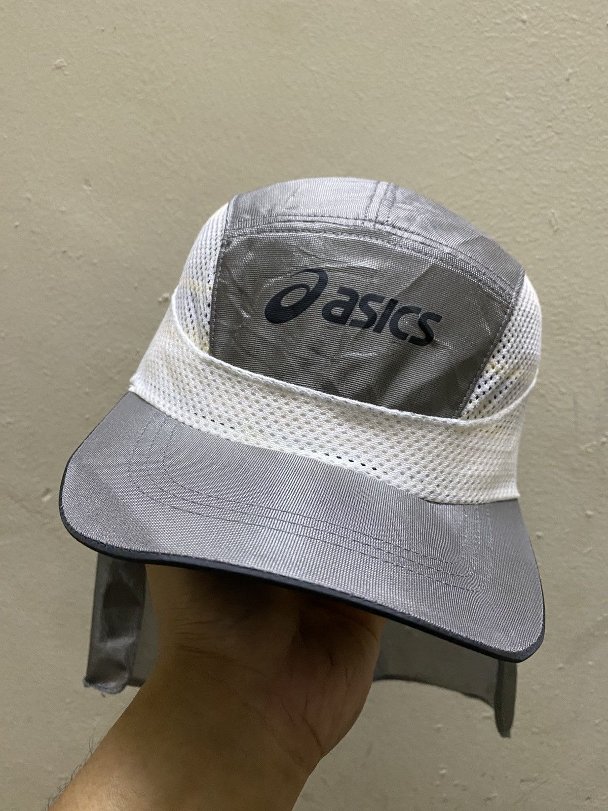 Asics × Vintage Very Rare Vintage Asics Running w Neck Cover Size ONE SIZE - 1 Thumbnail