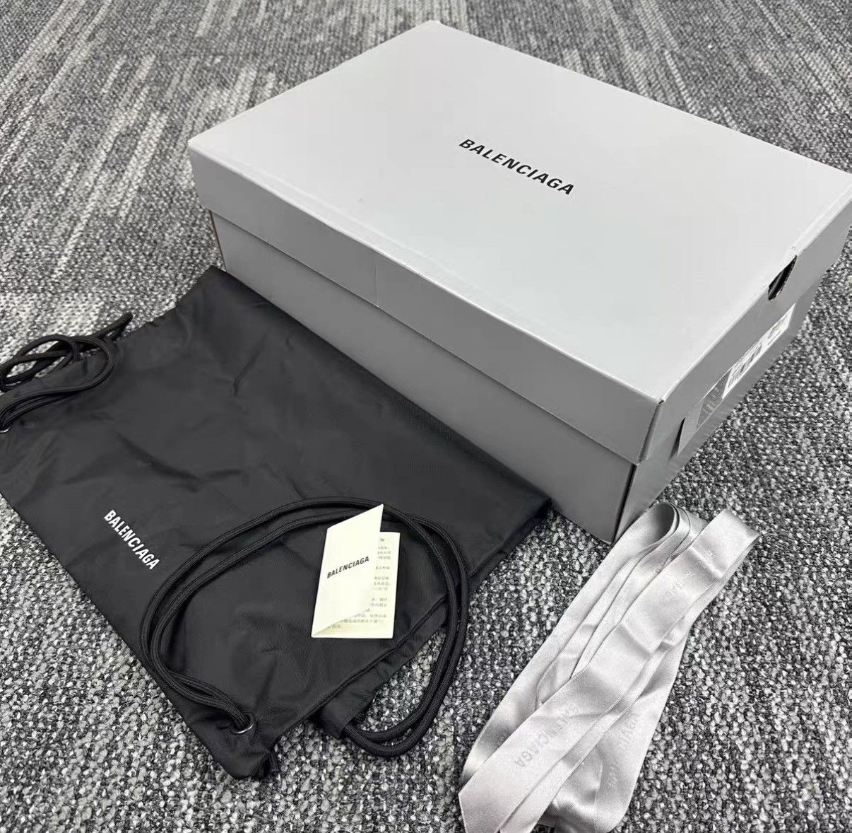 Balenciaga Balenciaga Stapler Sneakers J42 Size US 7 / EU 40 - 9 Thumbnail