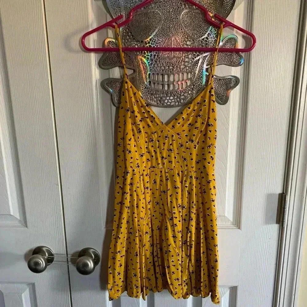 Forever 21 Forever 21 Floral Yellow Mini Dress Size S / US 4 / IT 40 - 2 Thumbnail