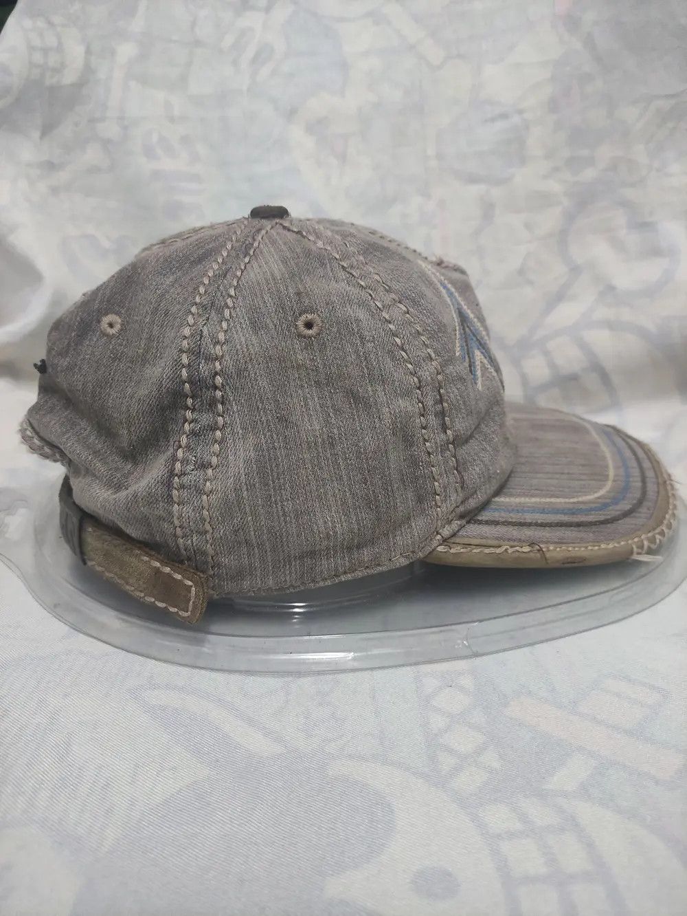 True Religion TRUE RELIGION RARE DESIGN DISTRESSED GRAY DENIM CAP Size ONE SIZE - 11 Thumbnail