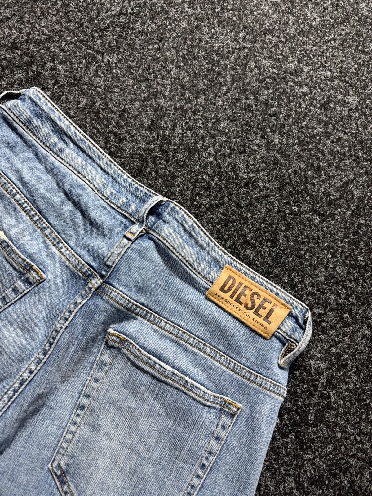 Diesel Luxury 00s Diesel D-Fayza Boyfriend Low Waist Tapered Jeans Size 27" / US 4 / IT 40 - 19 Thumbnail