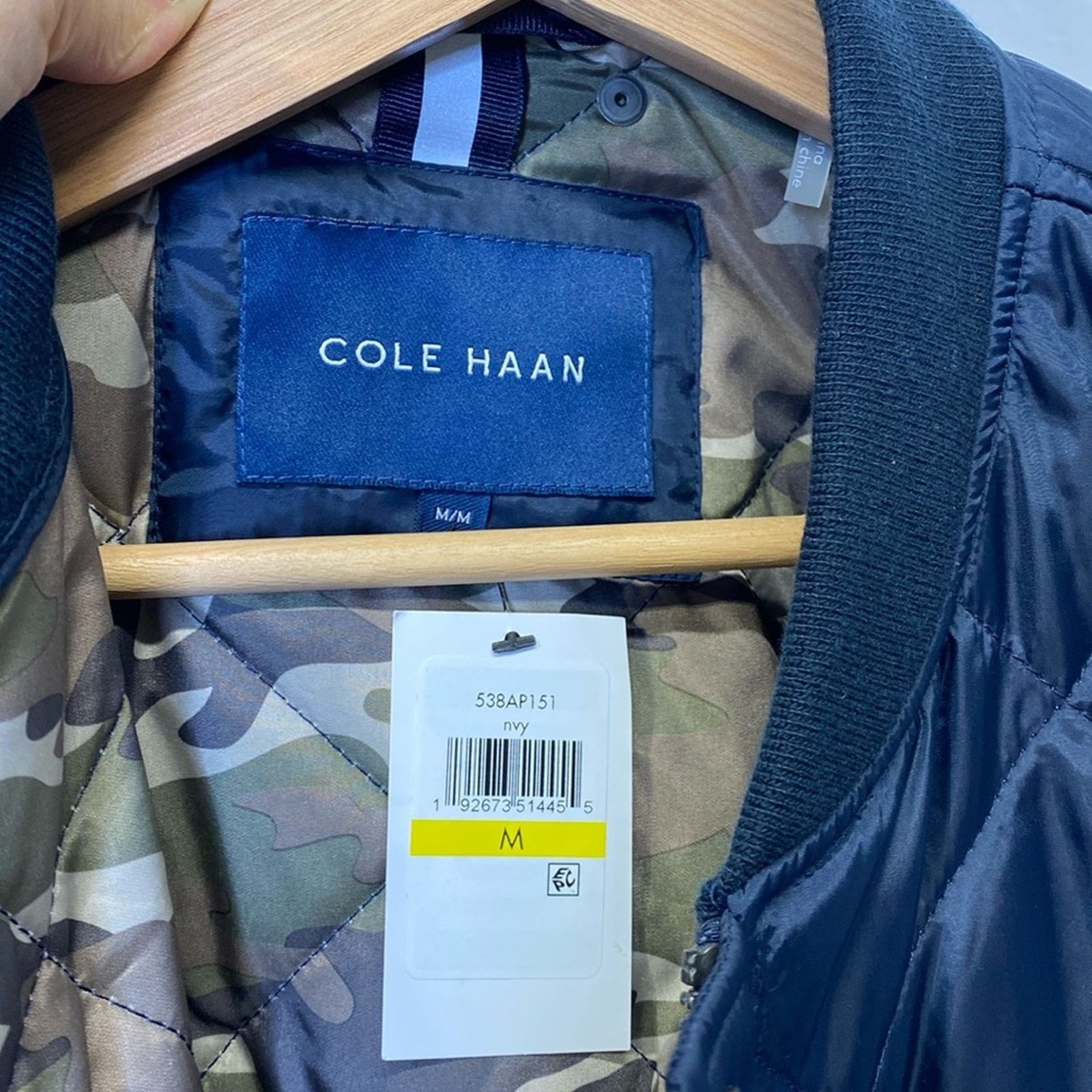 Cole Haan NWT Cole Haan quilted lightweight jacket w/camo lining Size US M / EU 48-50 / 2 - 4 Thumbnail