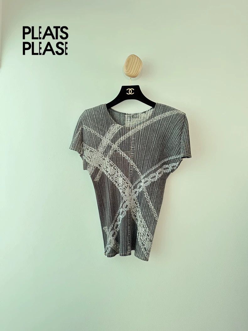 Issey Miyake Issey Miyake size:4 Grey lace denim short-sleeved top Size S / US 4 / IT 40 - 1 Thumbnail