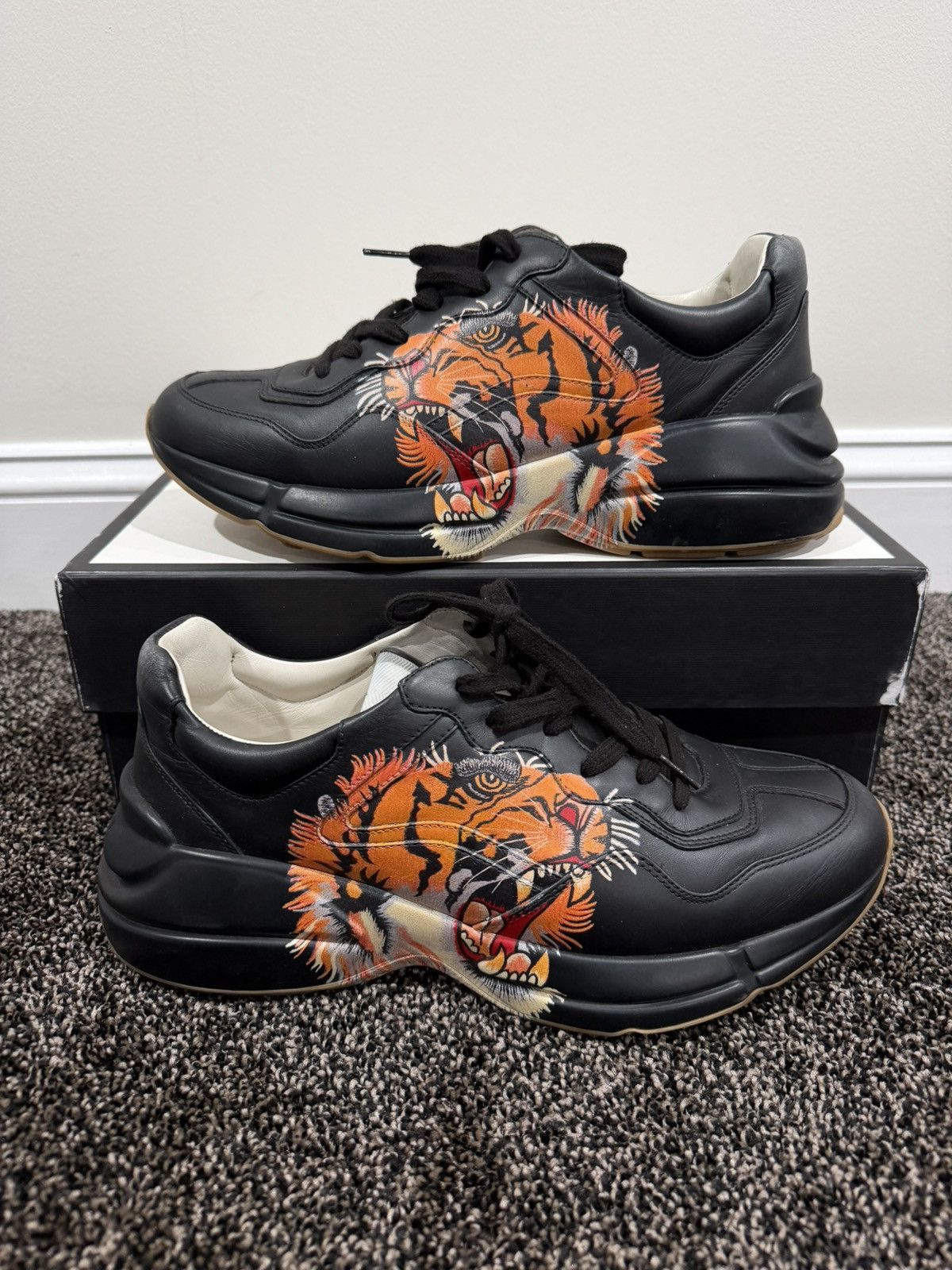 Gucci Gucci Rhyton 2020 Tiger Black Leather Low Top Sneakers Size US 10 / EU 43 - 1 Thumbnail