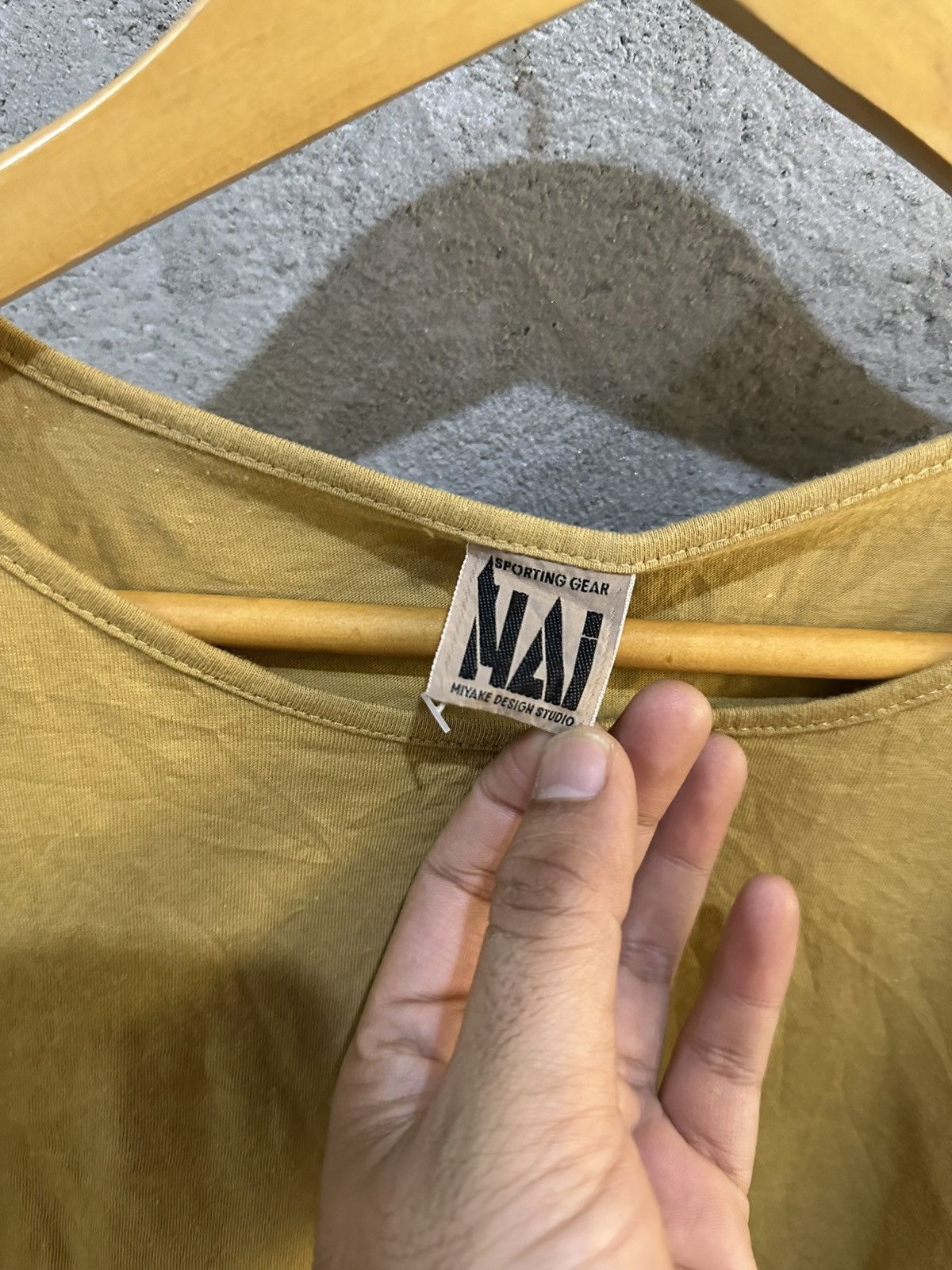 Hai Sporting Gear × Issey Miyake Hai Sporting Gear Miyake Design Studio Open Shoulder T-shirt Size US M / EU 48-50 / 2 - 2 Thumbnail