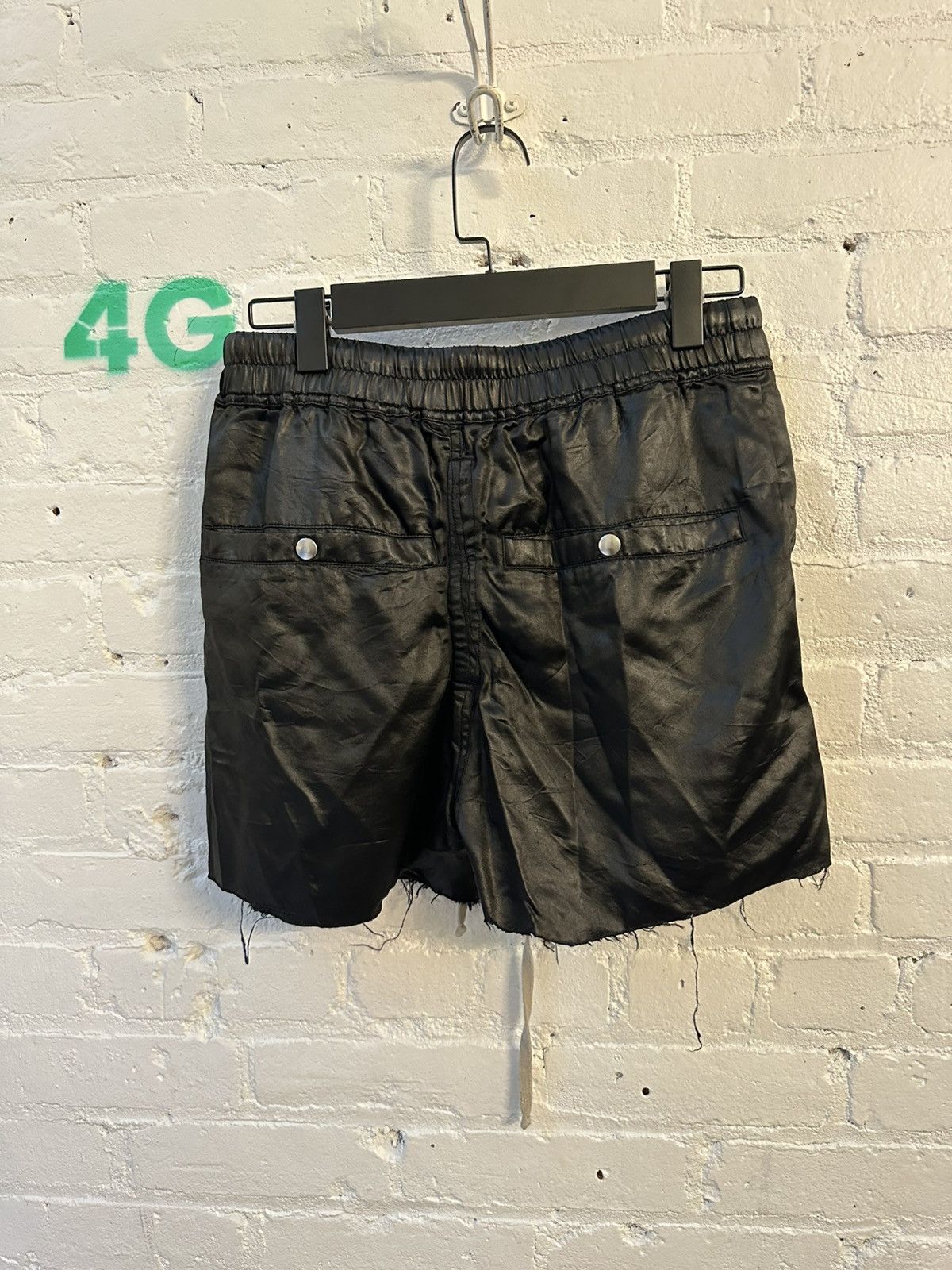 Rick Owens RICK OWENS SILK SHORTS Size US 34 / EU 50 - 2 Thumbnail