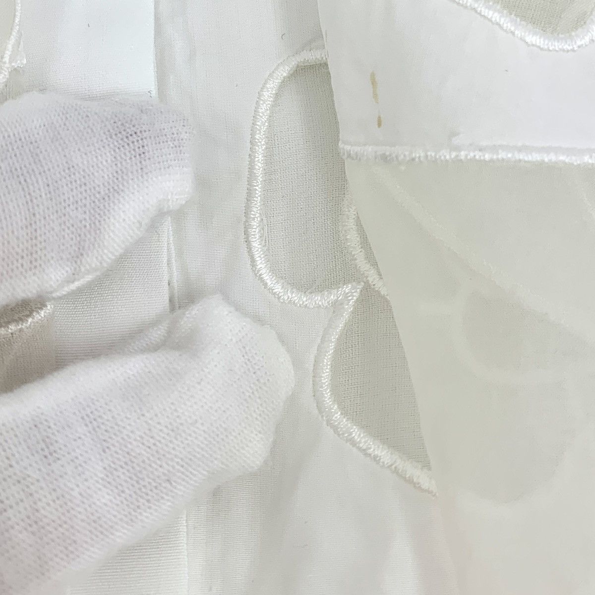 Chanel Chanel Ruffled Camellia Embroidered Sleeveless Blouse K26WX Size XS / US 0-2 / IT 36-38 - 7 Thumbnail