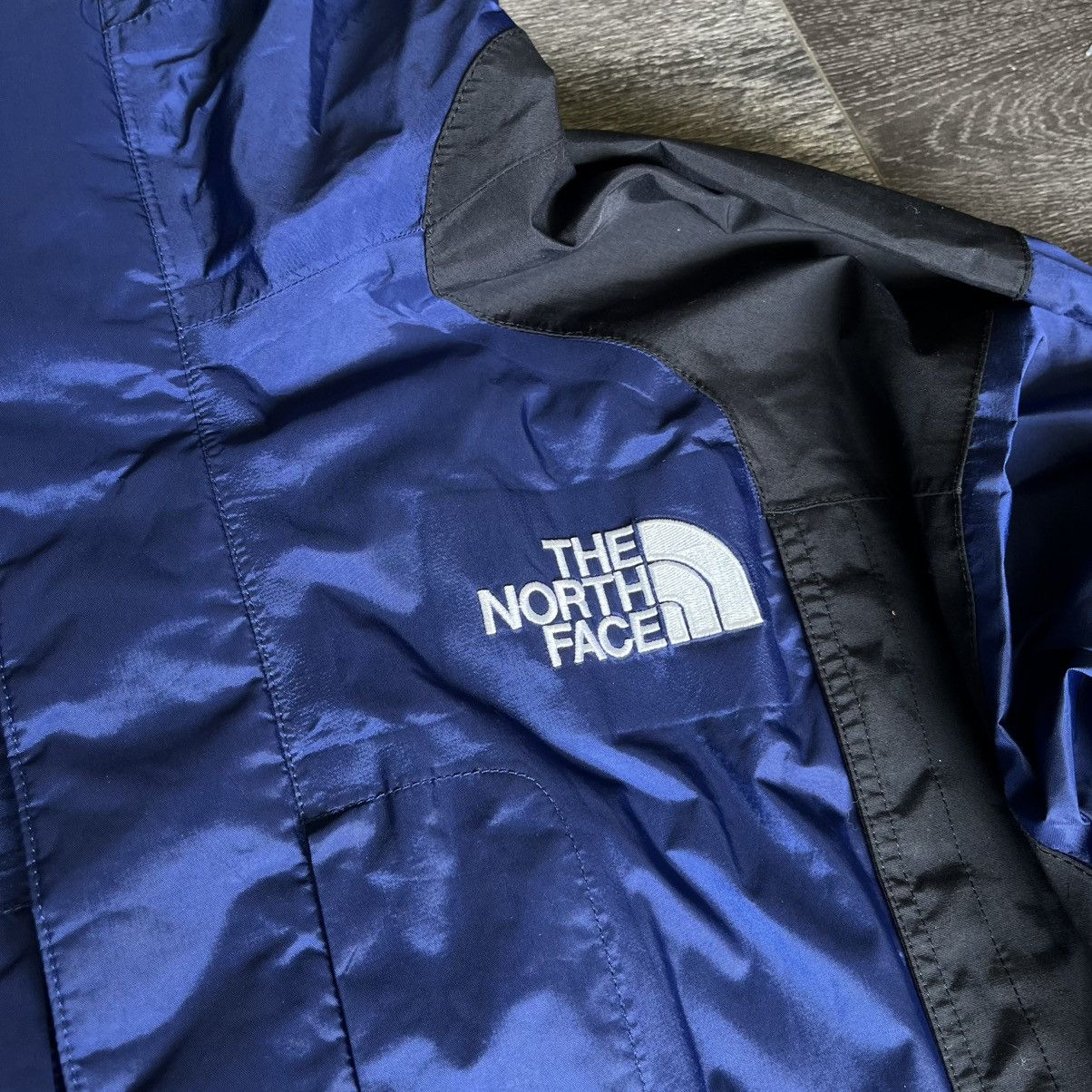 Goretex × The North Face × Vintage Vintage 90s The North Face Gore-Tex Blue Black Parka Jacket Size US L / EU 52-54 / 3 - 5 Thumbnail