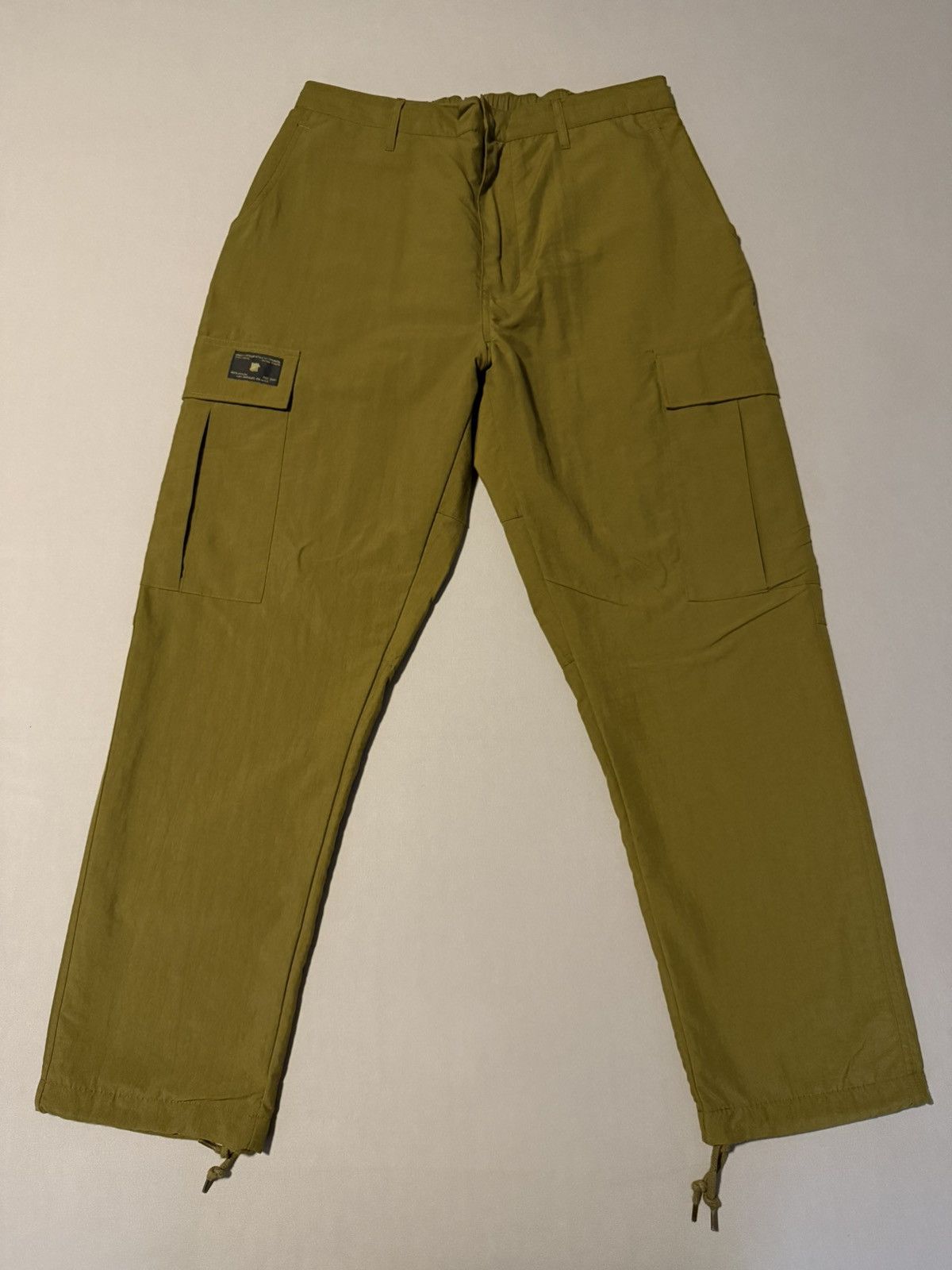 Undefeated Vintage Undefeated Cargo Pants Olive Like New VNDS Size US 34 / EU 50 - 1 Thumbnail