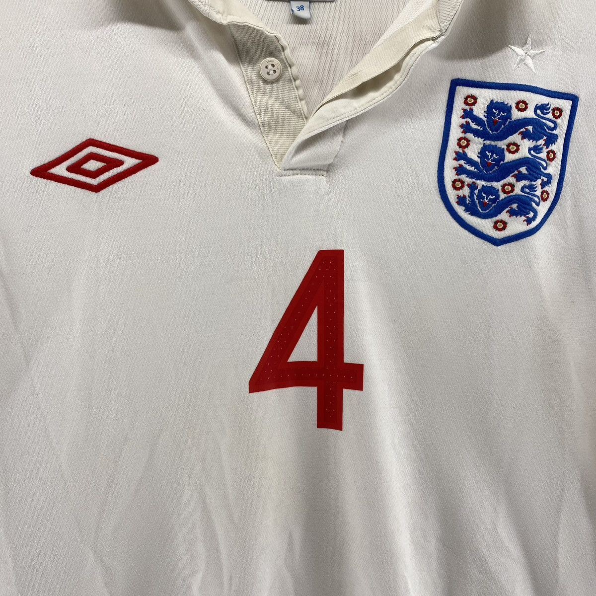 Umbro Gerrard England 2010 Home Soccer Football Jersey Kit Shirt Size US M / EU 48-50 / 2 - 4 Thumbnail