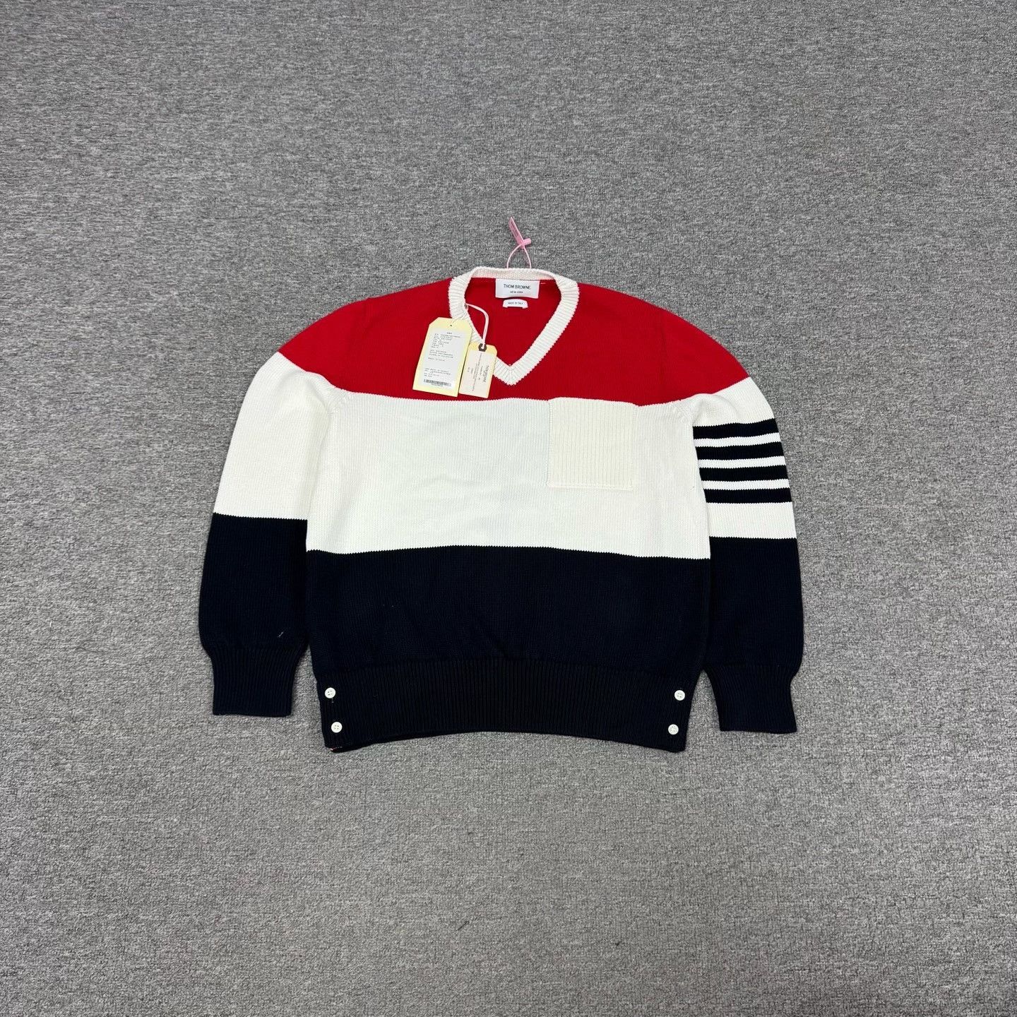 Thom Browne Thom Browne TB 4-Stripe V-Neck Knit Pullover Size US XS / EU 42 / 0 - 1 Thumbnail