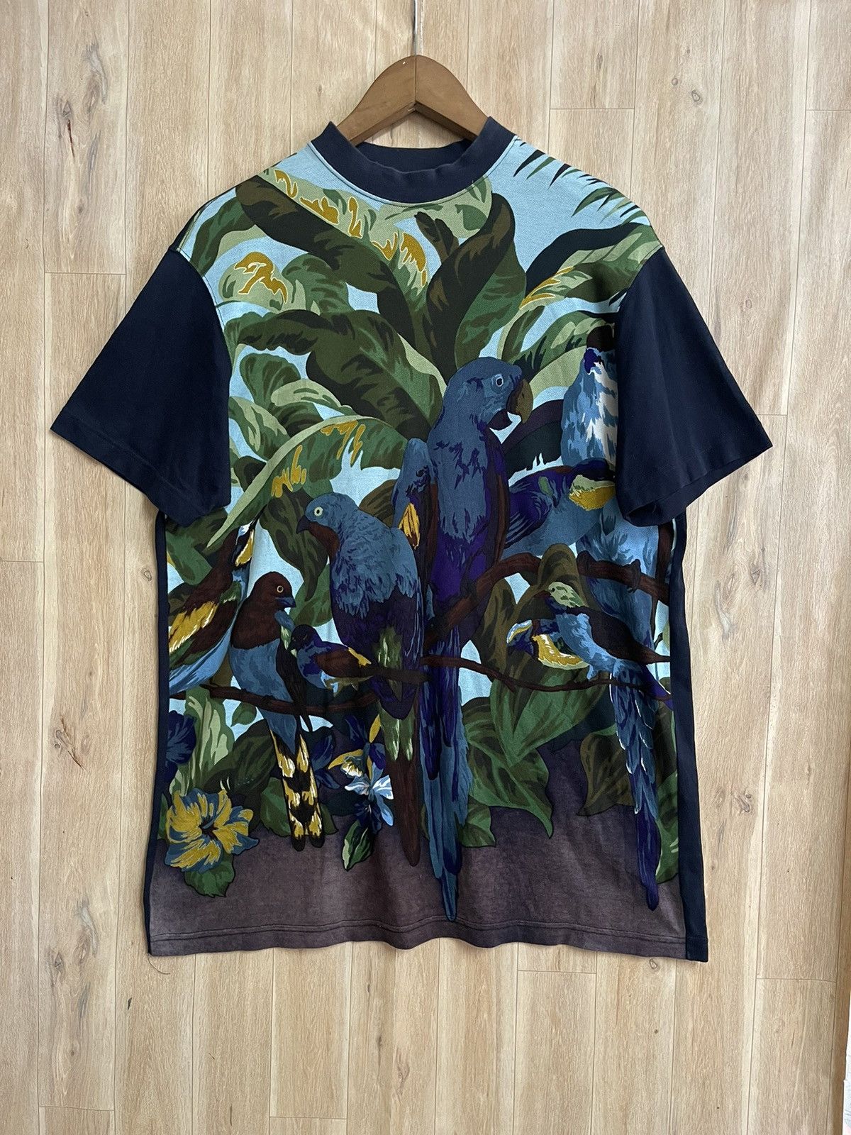 Japanese Brand Vintage 80’s Animal Print T shirt Parrots Pop Art Renown L Size US L / EU 52-54 / 3 - 1 Thumbnail