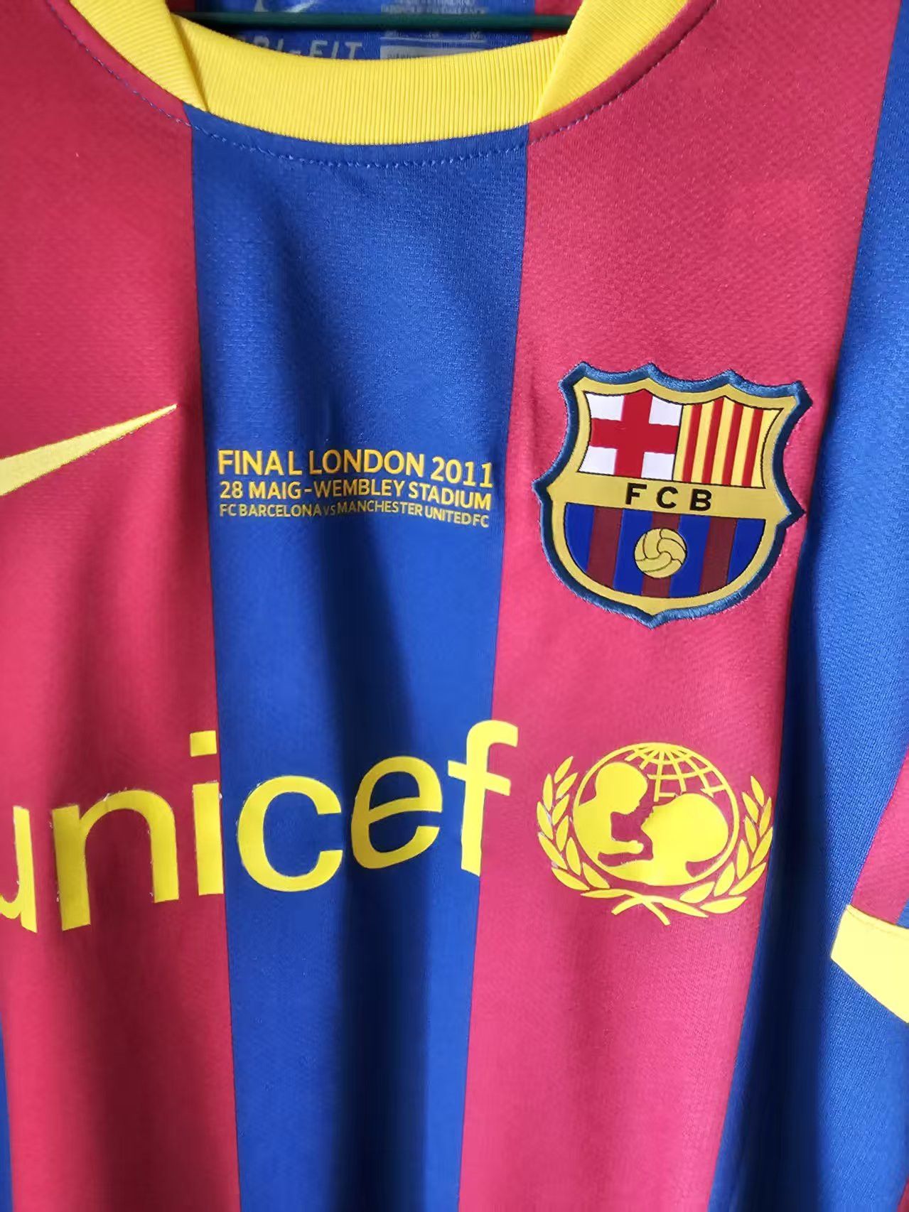 Other 2010 2011 Barcelona #10 Messi Jersey Size US S / EU 44-46 / 1 - 4 Thumbnail