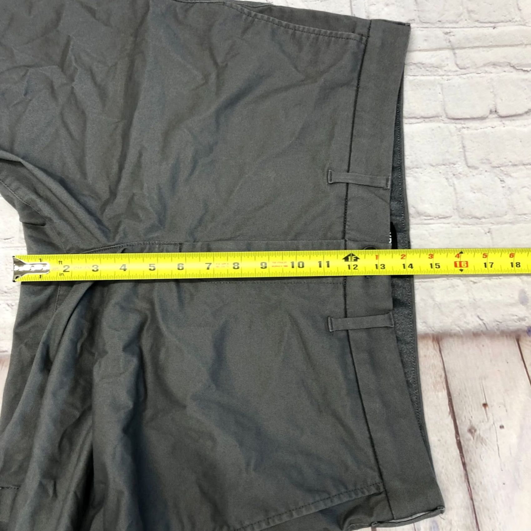 Express Express Men Chino Shorts Size 36 Gray Cotton Blend B314 -5 Size US 36 / EU 52 - 4 Thumbnail