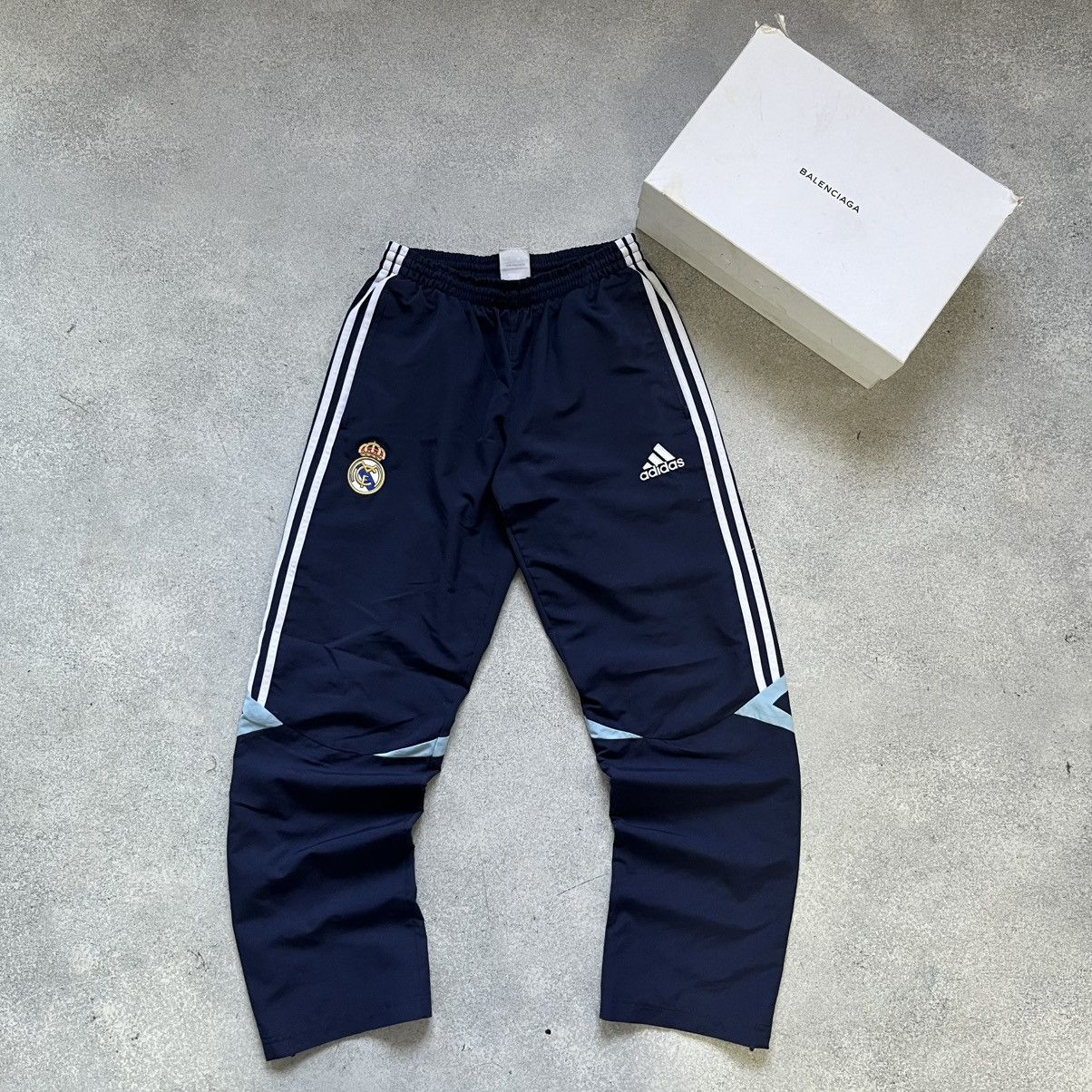Adidas Adidas Vintage Track Pants Real Madrid Stripes Drill Size US 30 / EU 46 - 1 Thumbnail