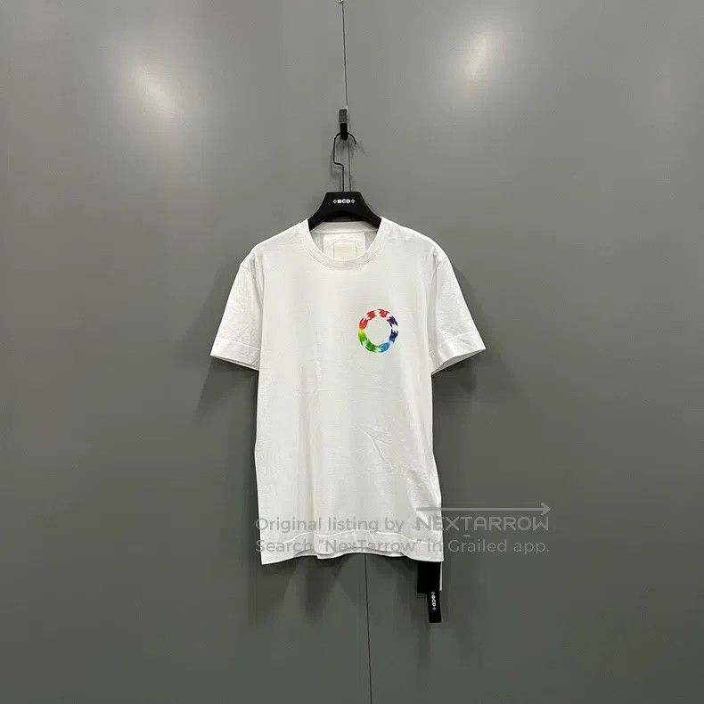 Givenchy Givenchy White Pattern Printed Short Sleeve (Size L) Size US L / EU 52-54 / 3 - 1 Thumbnail