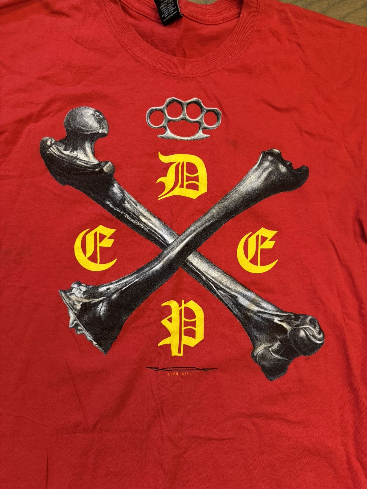 10 Deep 10 Deep Crossbones T-Shirt Size US L / EU 52-54 / 3 - 2 Thumbnail