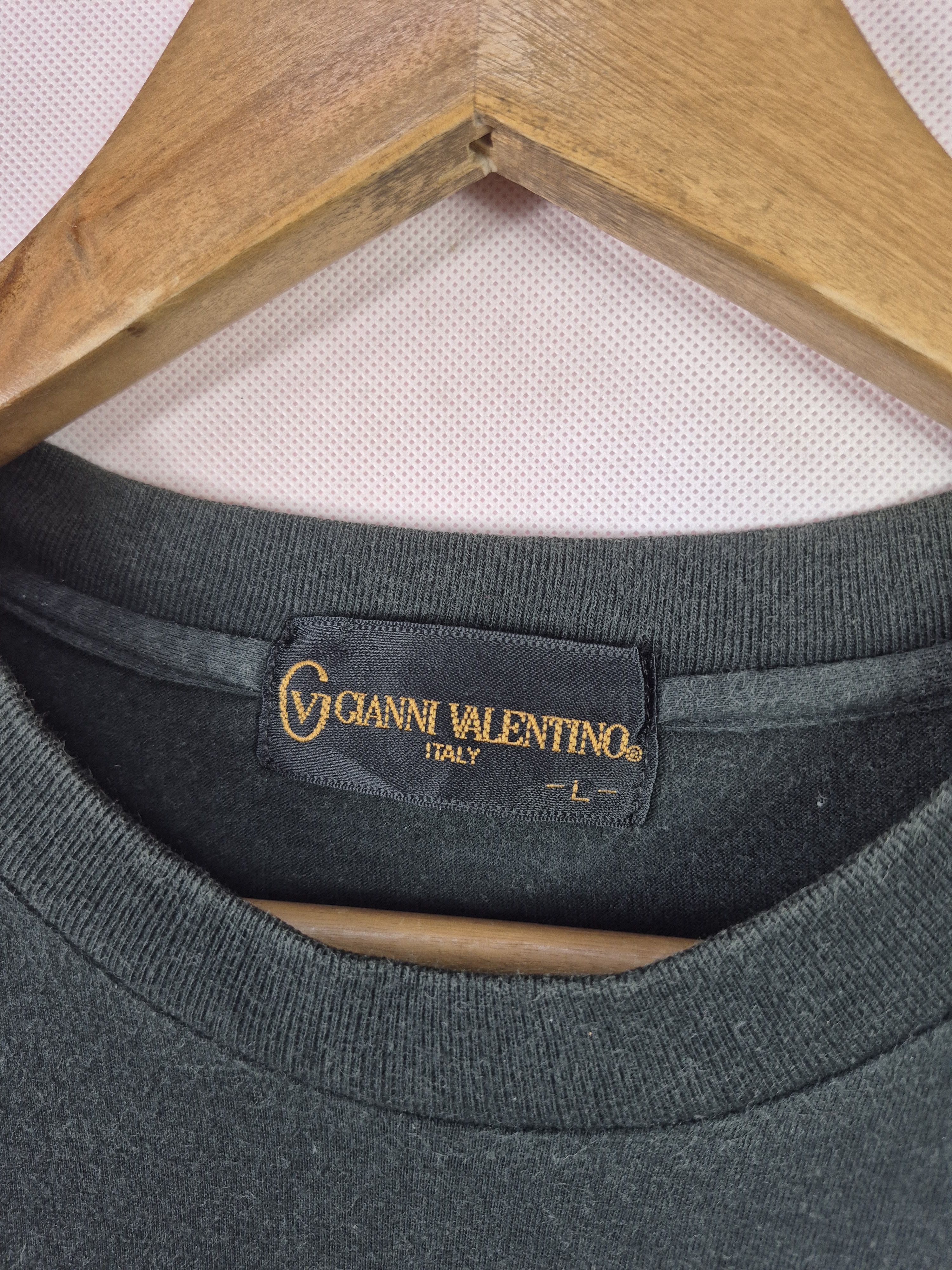 Gianni Valentino 🔥 Gianni Valentino Big Logo Tee Vintage Style Size US M / EU 48-50 / 2 - 4 Thumbnail