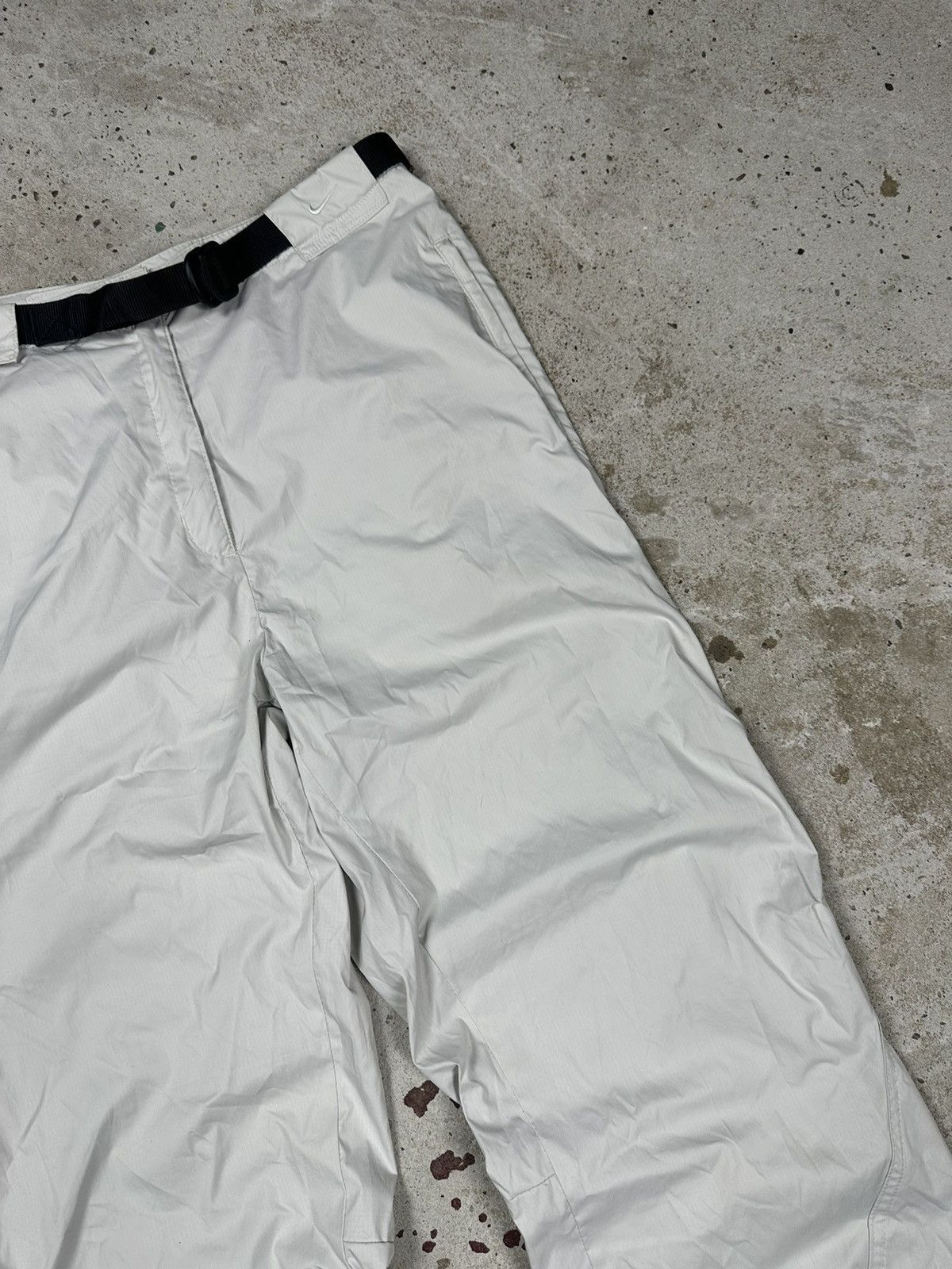 Nike × Vintage Vintage Y2K Nike Cargo Track Hiking Grey White Pants Size US 30 / EU 46 - 6 Thumbnail